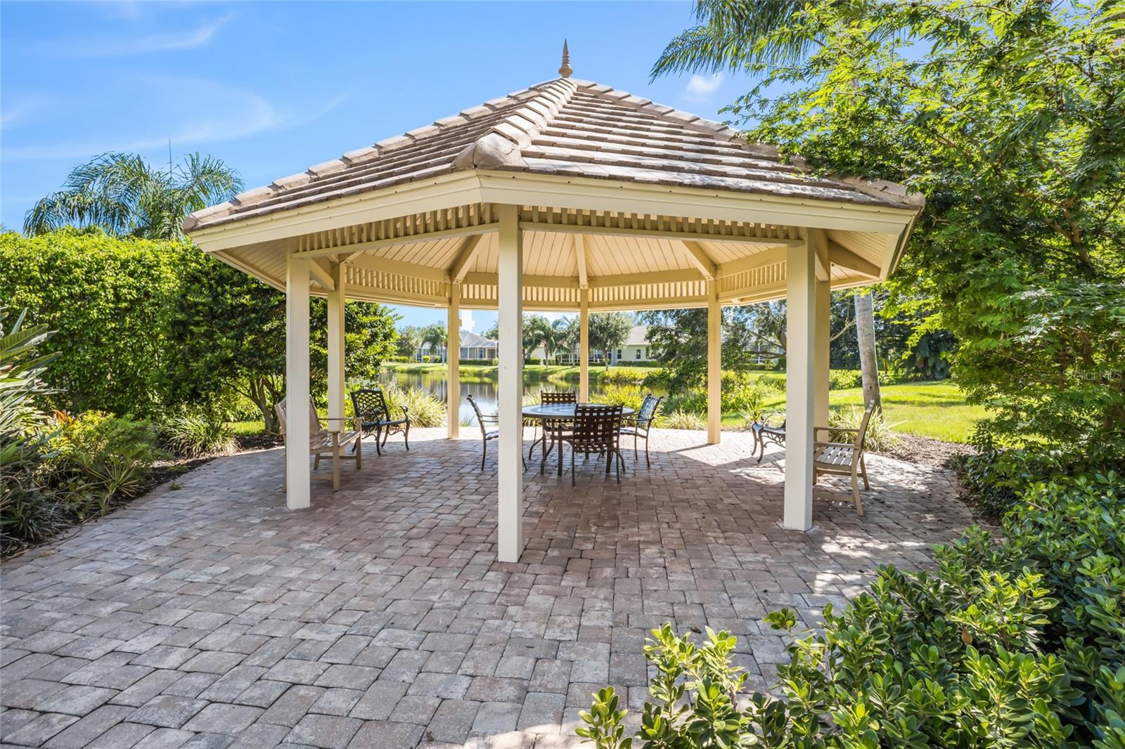 WISTERIA PARK - Residential