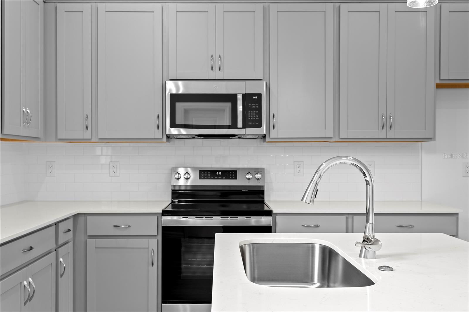 WESTCHASE STATION TOWNHOMES - Residential