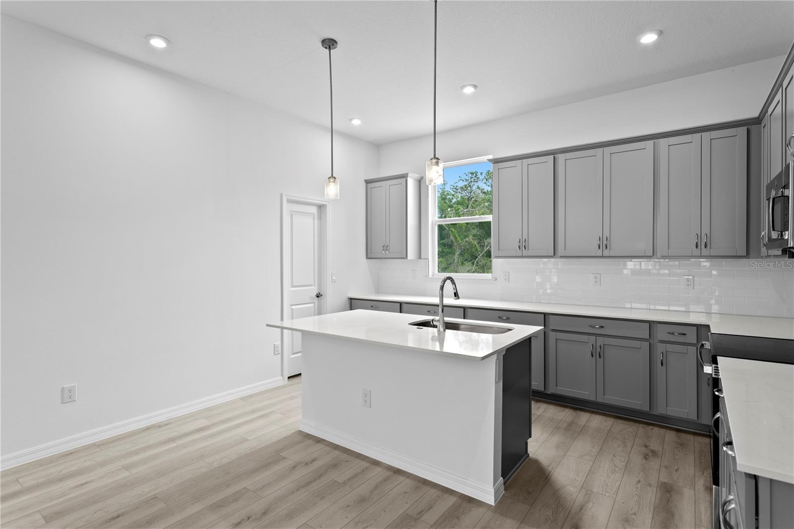 WESTCHASE STATION TOWNHOMES - Residential