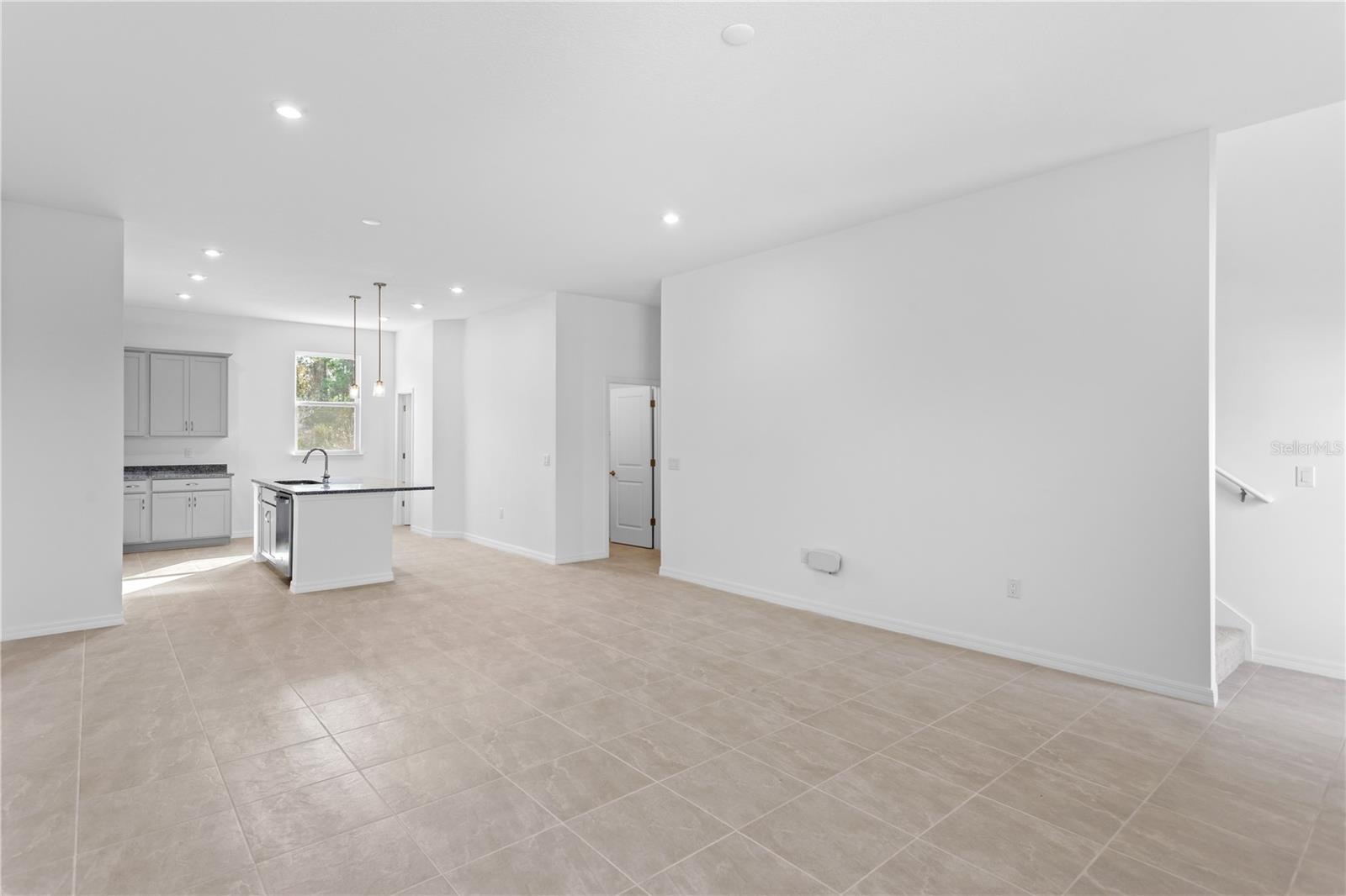 WESTCHASE STATION TOWNHOMES - Residential