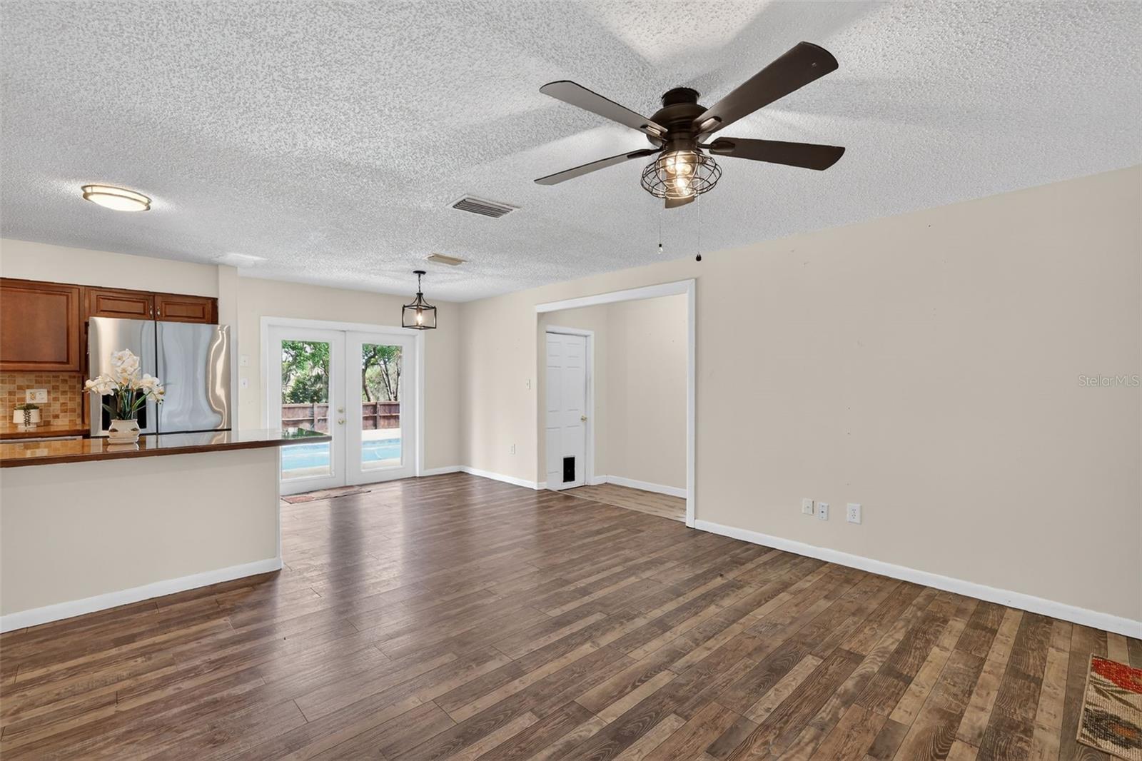 FRUITLAND PARK MIRROR LAKE ESTATES - Residential