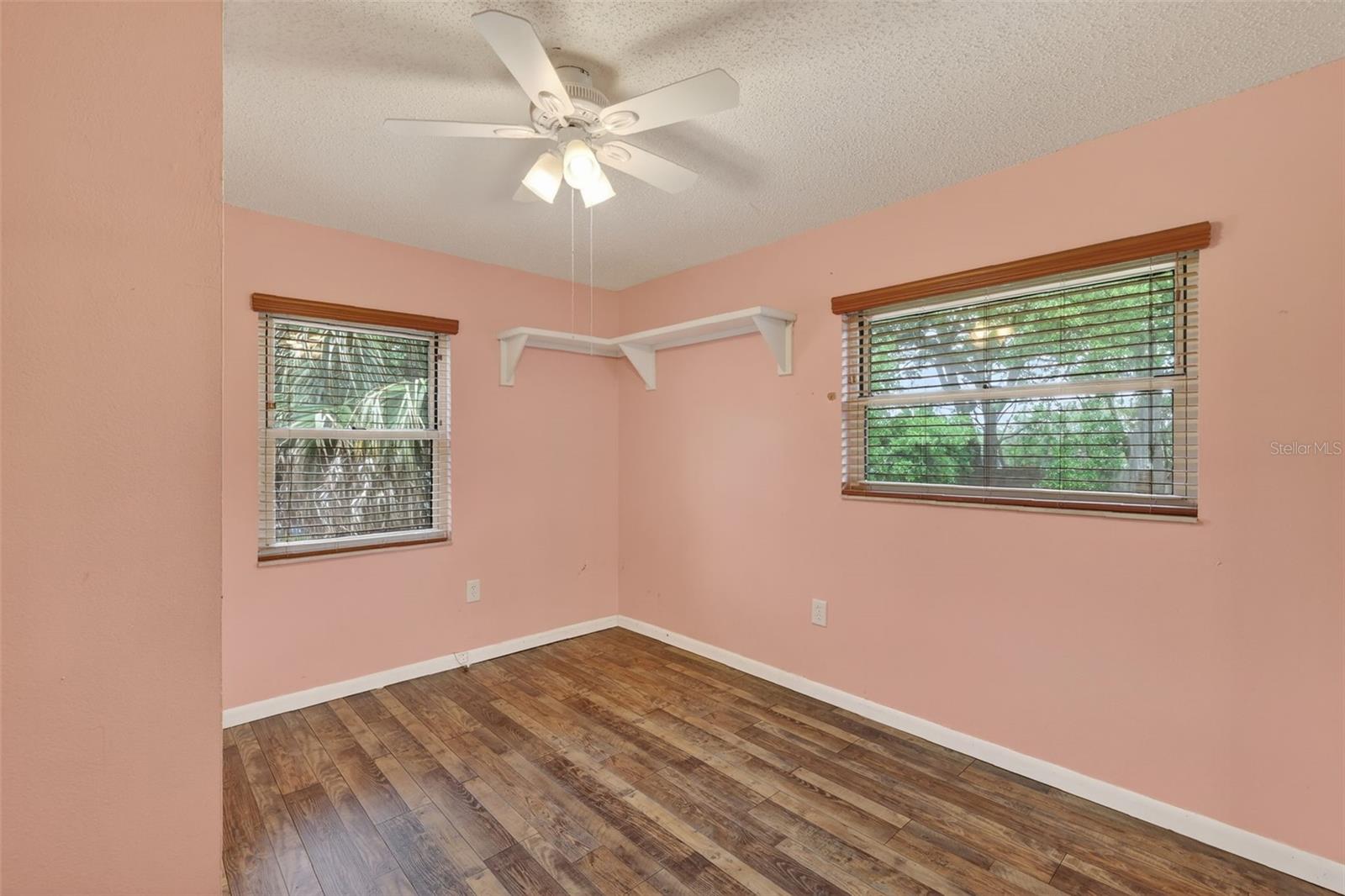 FRUITLAND PARK MIRROR LAKE ESTATES - Residential