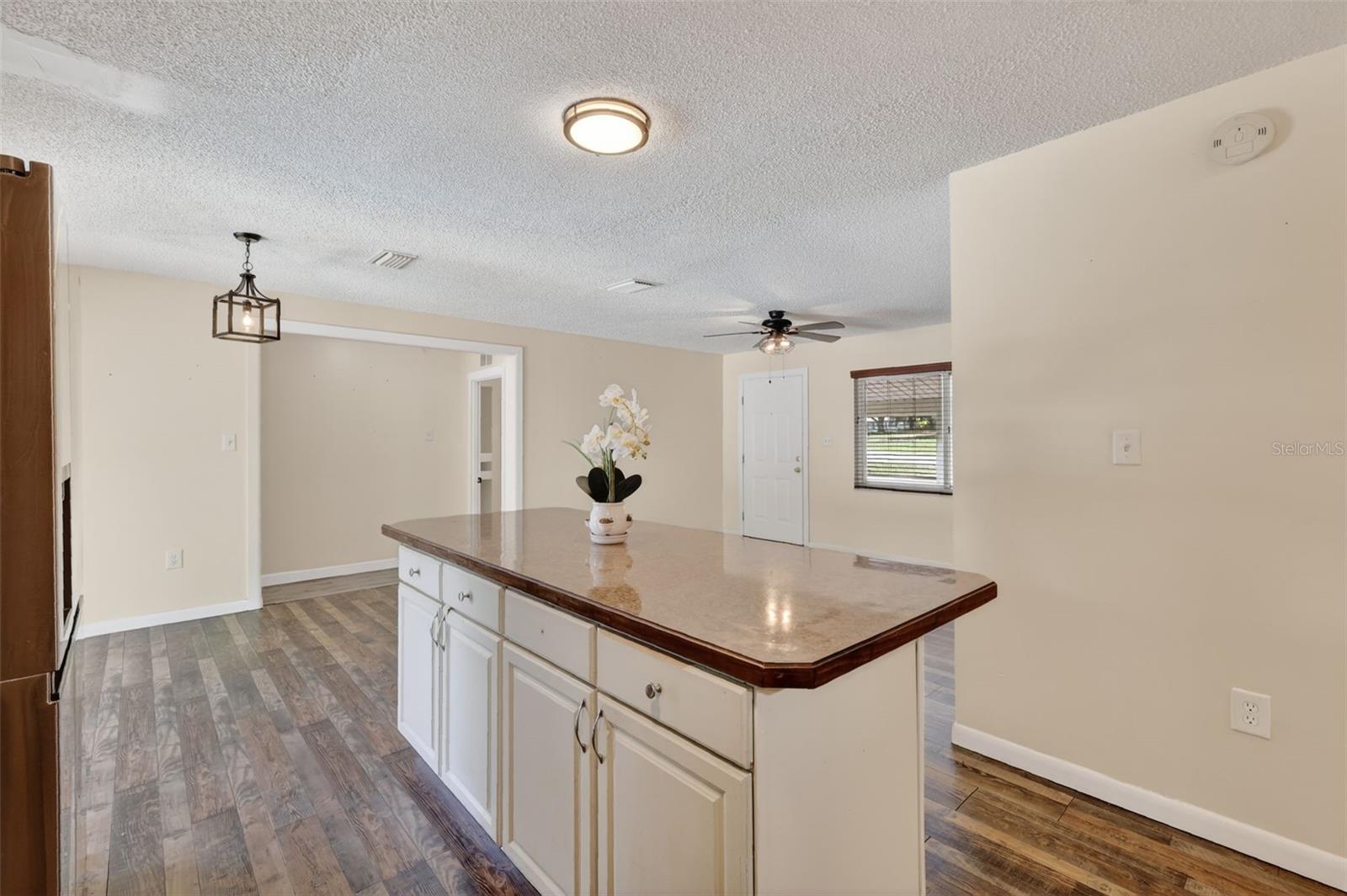 FRUITLAND PARK MIRROR LAKE ESTATES - Residential