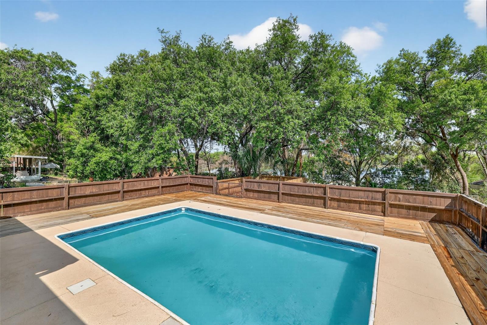 FRUITLAND PARK MIRROR LAKE ESTATES - Residential