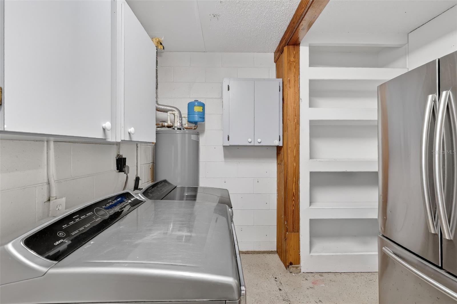 FRUITLAND PARK MIRROR LAKE ESTATES - Residential