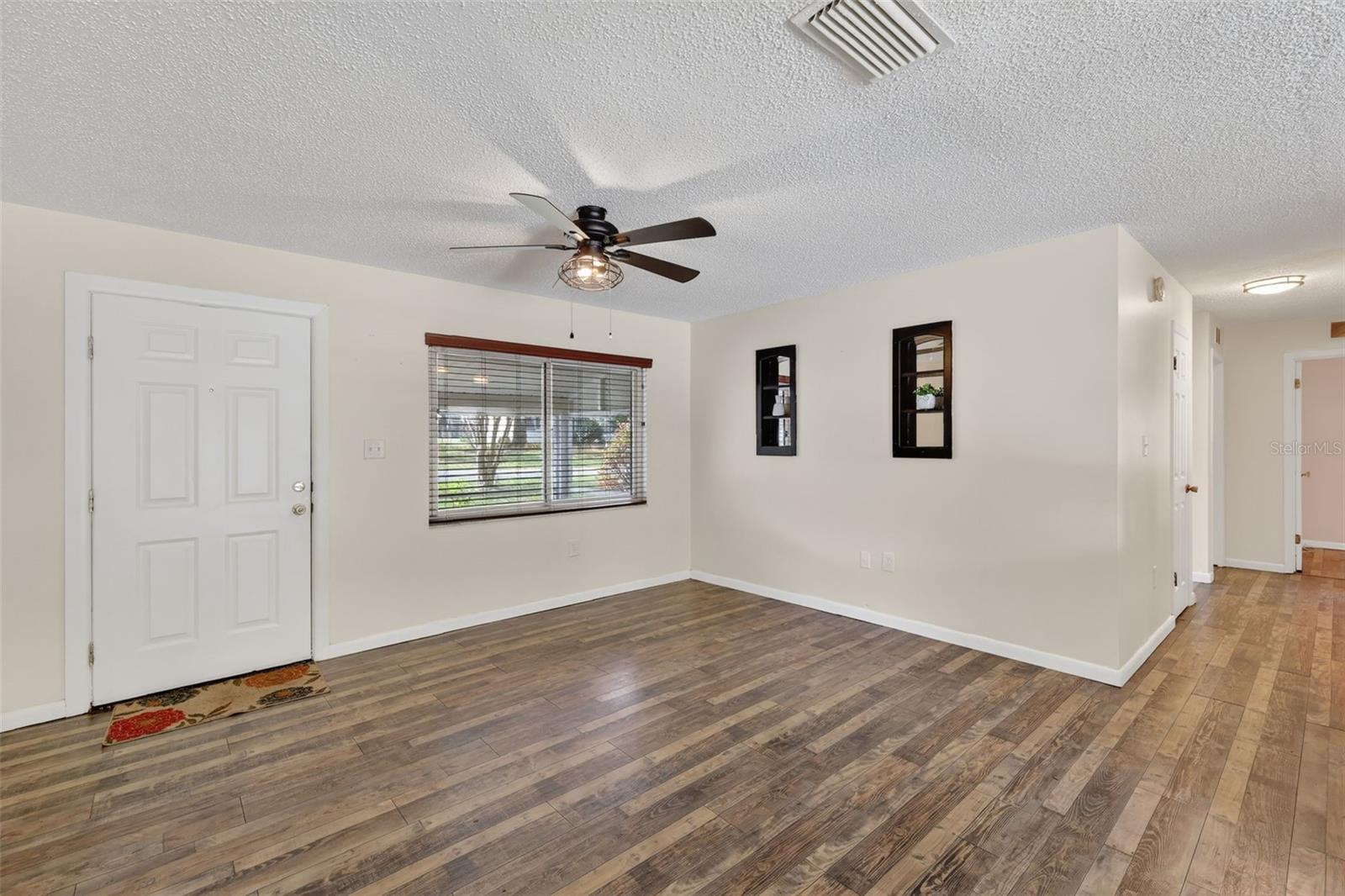 FRUITLAND PARK MIRROR LAKE ESTATES - Residential