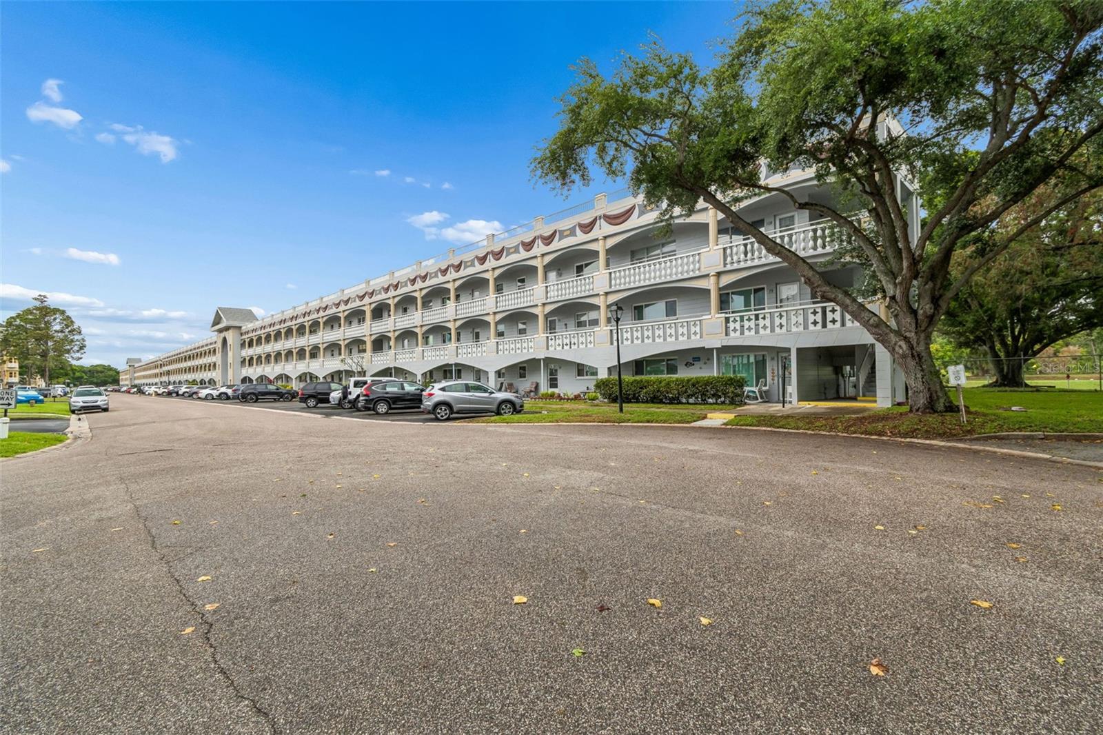 ON TOP OF THE WORLD - Residential