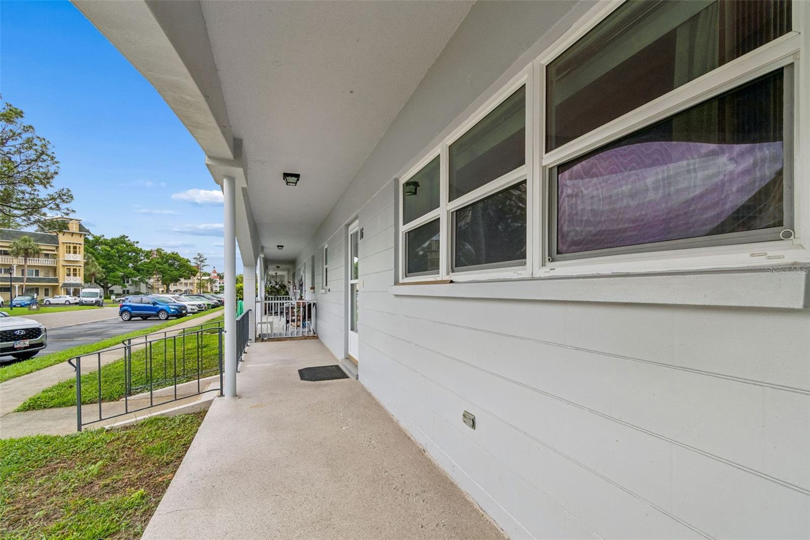 ON TOP OF THE WORLD - Residential