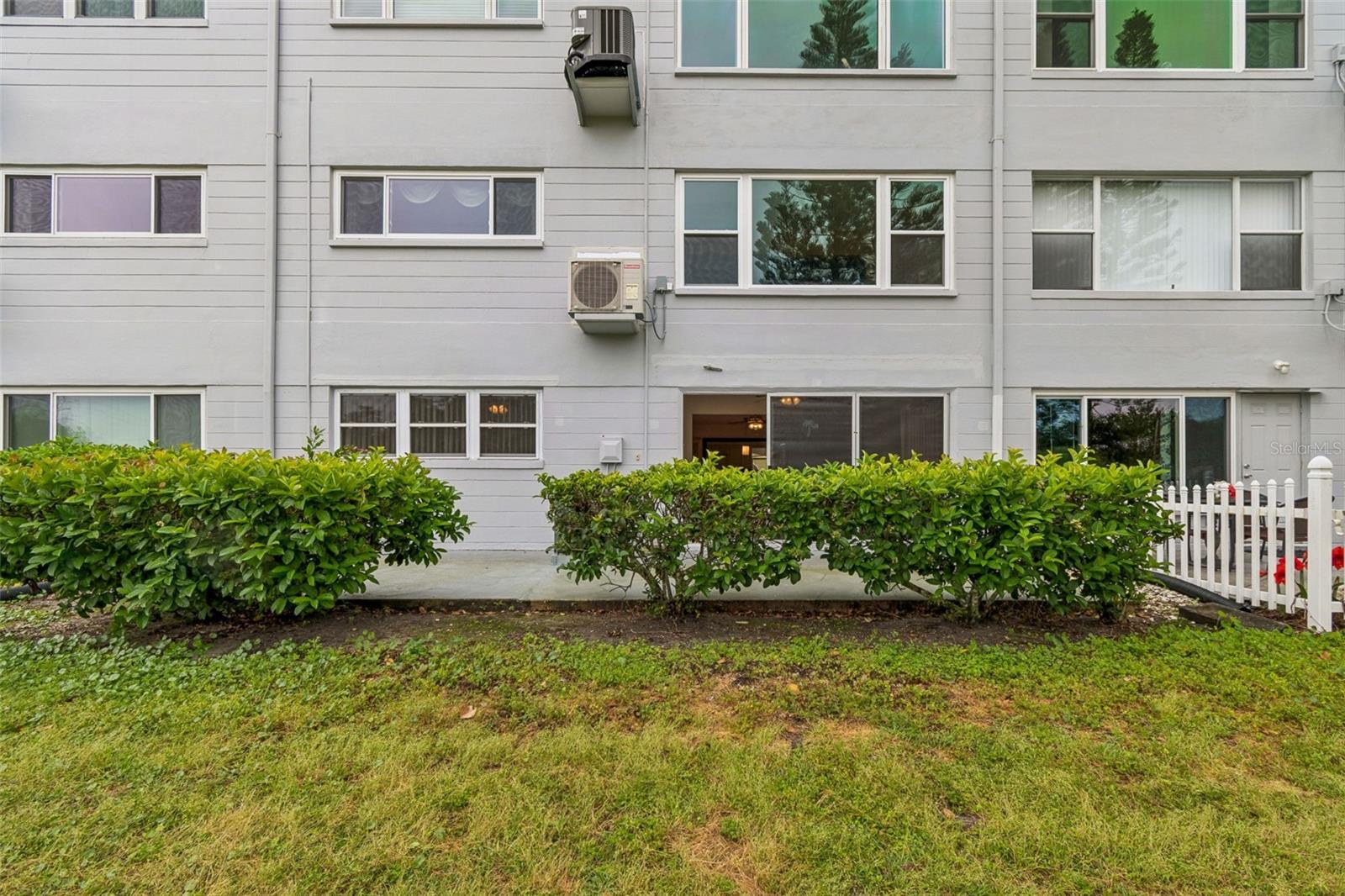 ON TOP OF THE WORLD - Residential