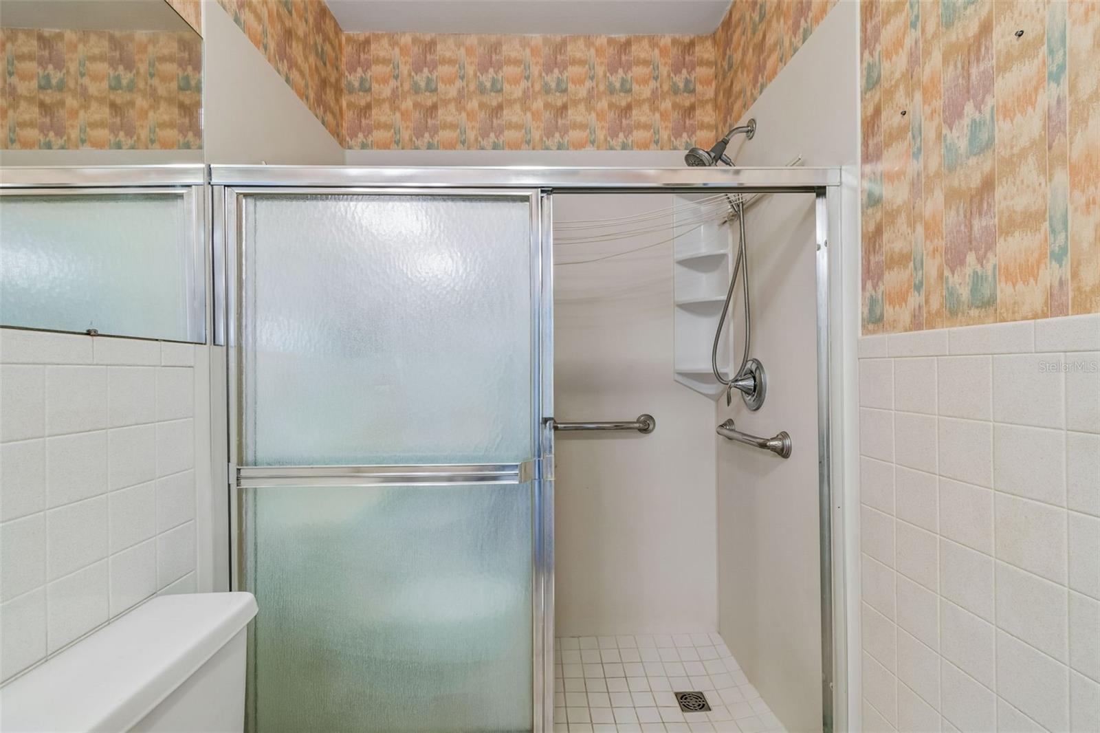 ON TOP OF THE WORLD - Residential