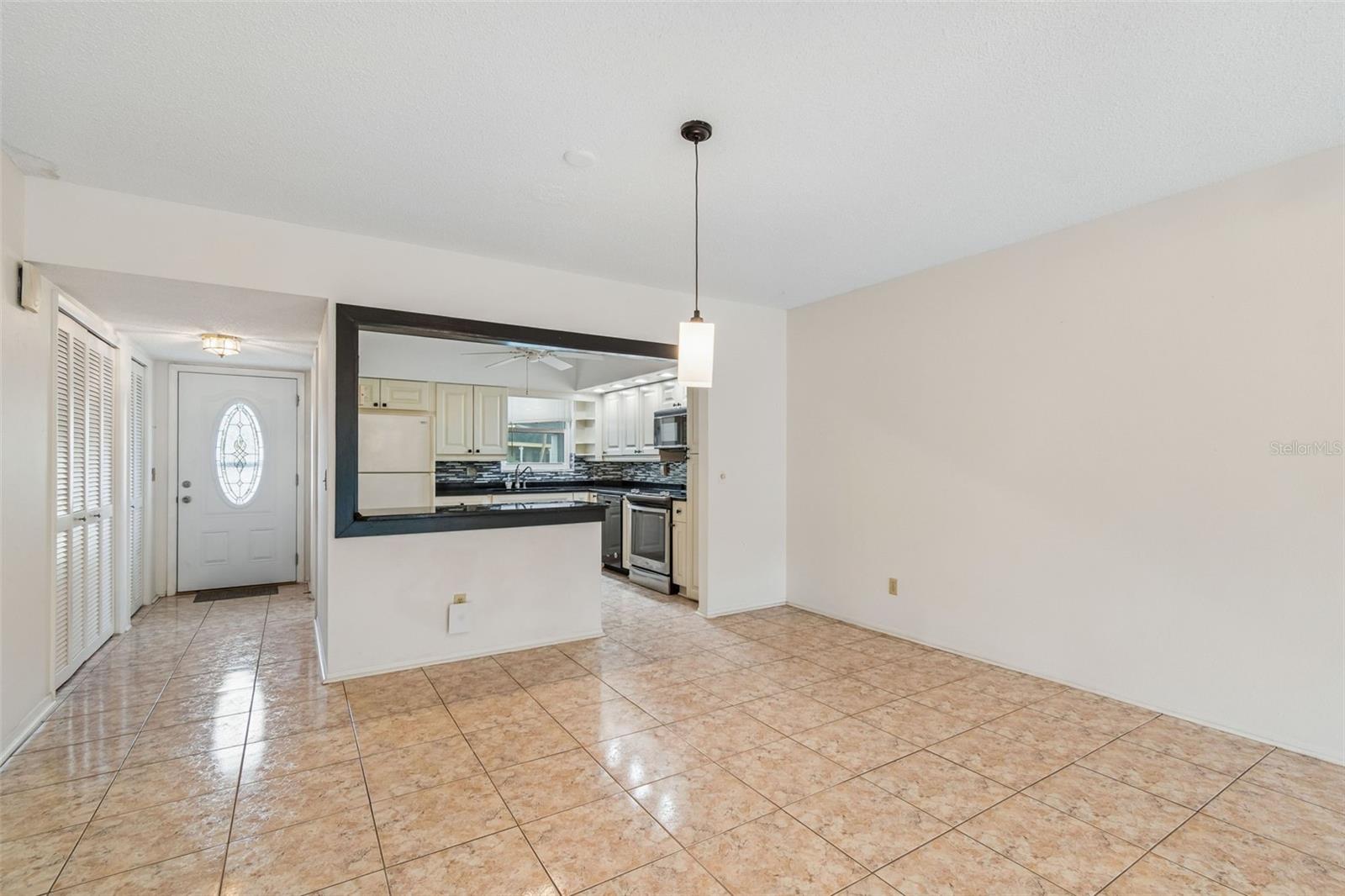 ON TOP OF THE WORLD - Residential