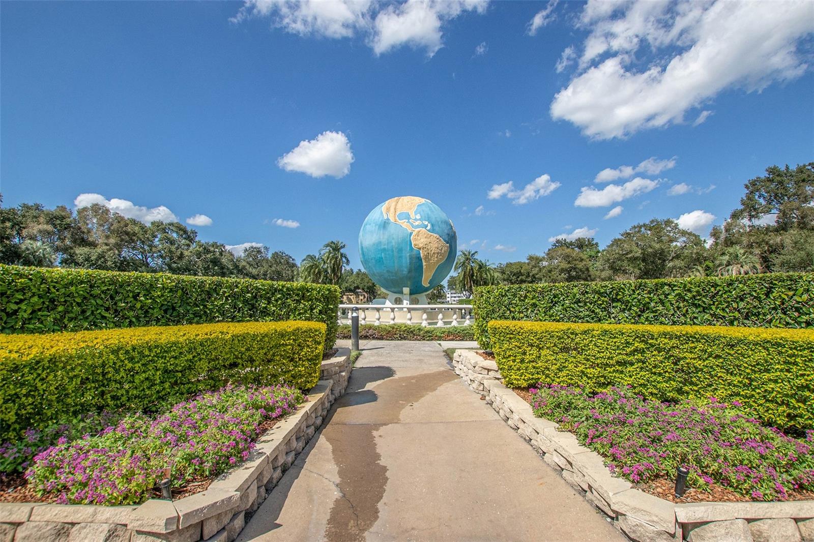 ON TOP OF THE WORLD - Residential