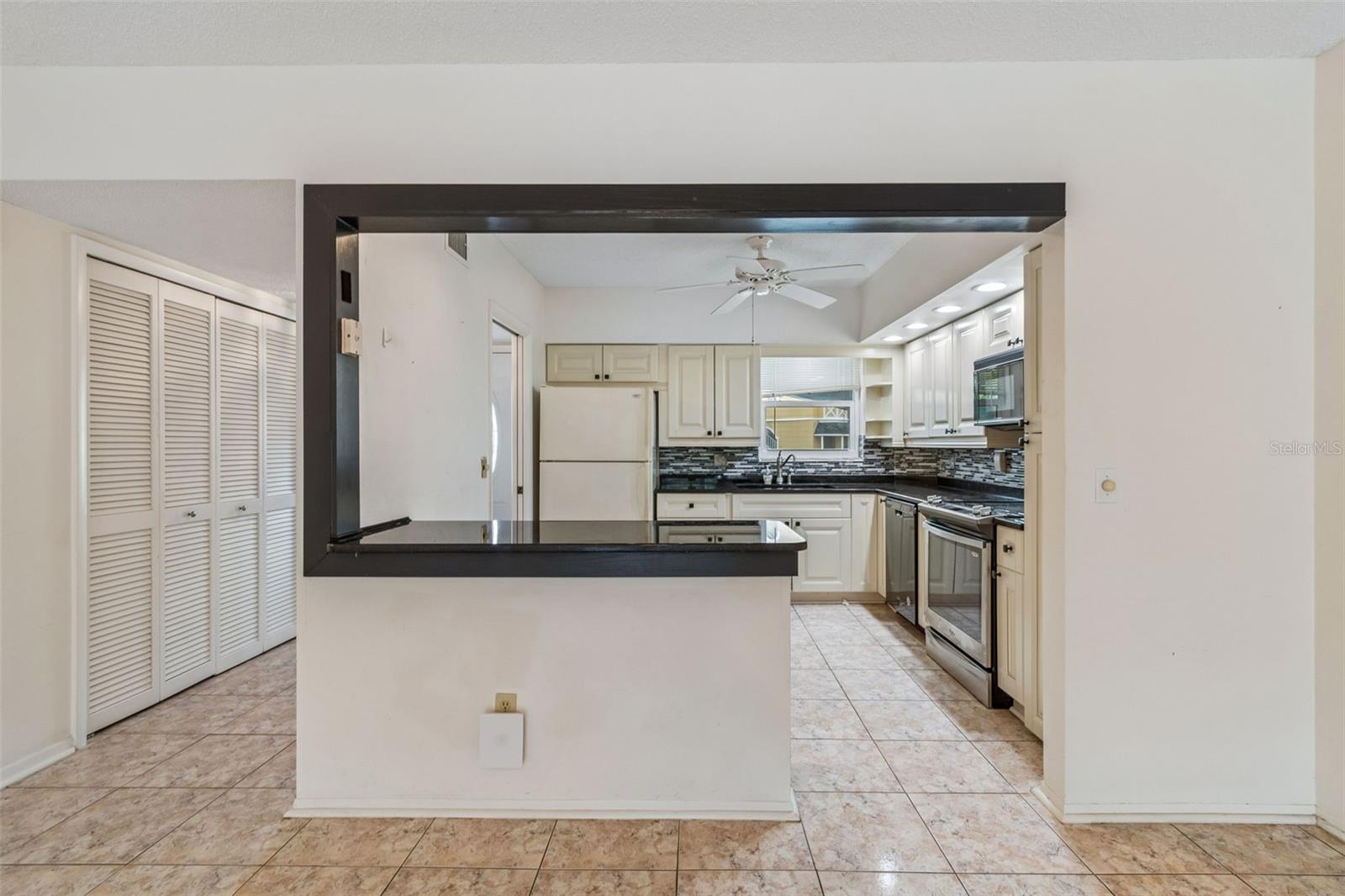 ON TOP OF THE WORLD - Residential