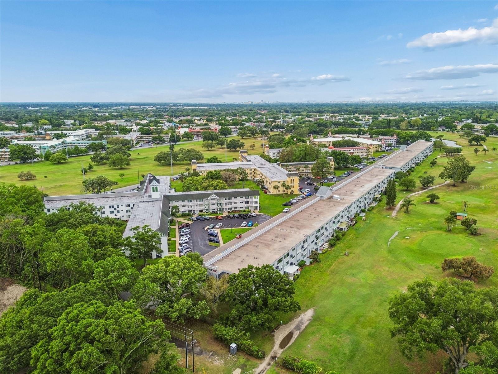 ON TOP OF THE WORLD - Residential