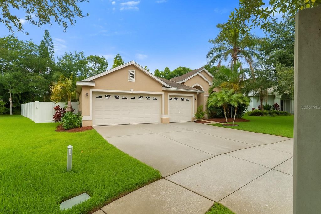 Photo of 12031 Mountbatten Drive, Tampa, FL 33626 (MLS # TB8398640)