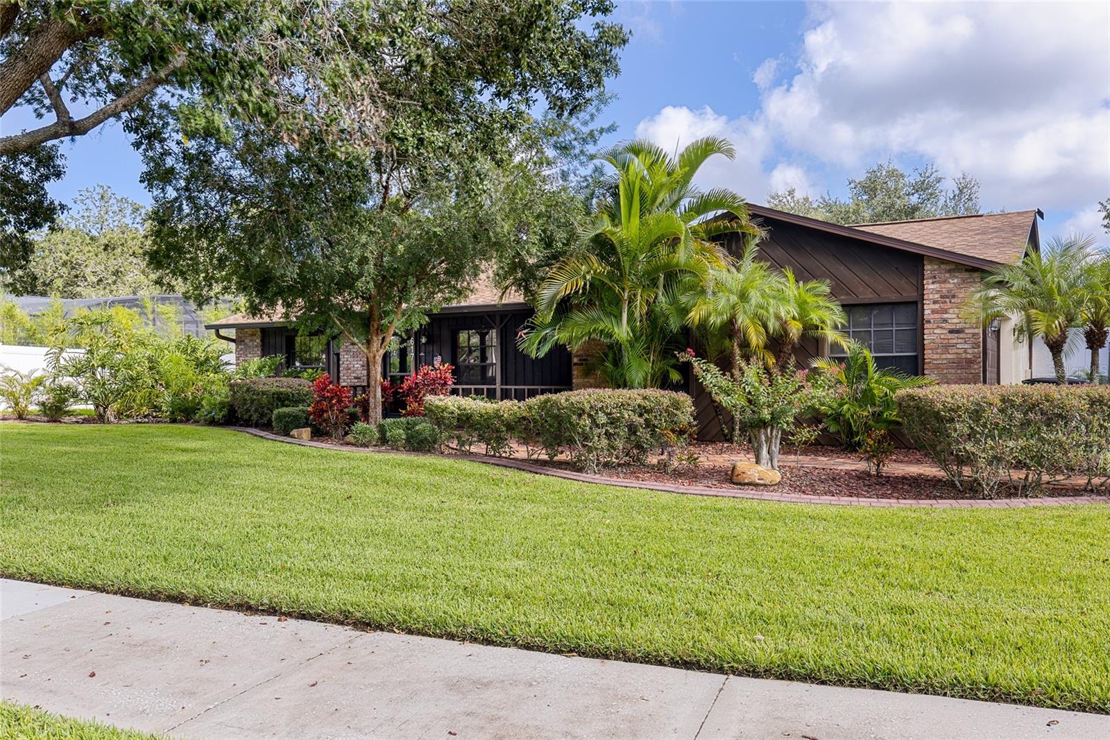 617 GLENVIEW DRIVE