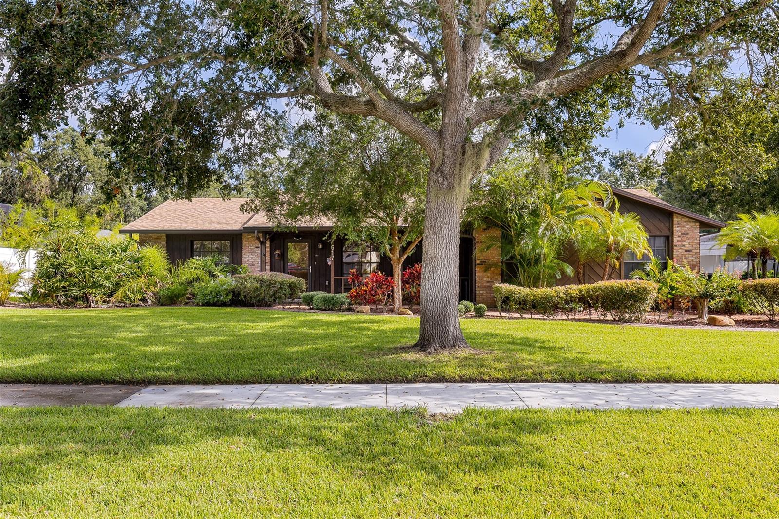 617 GLENVIEW DRIVE