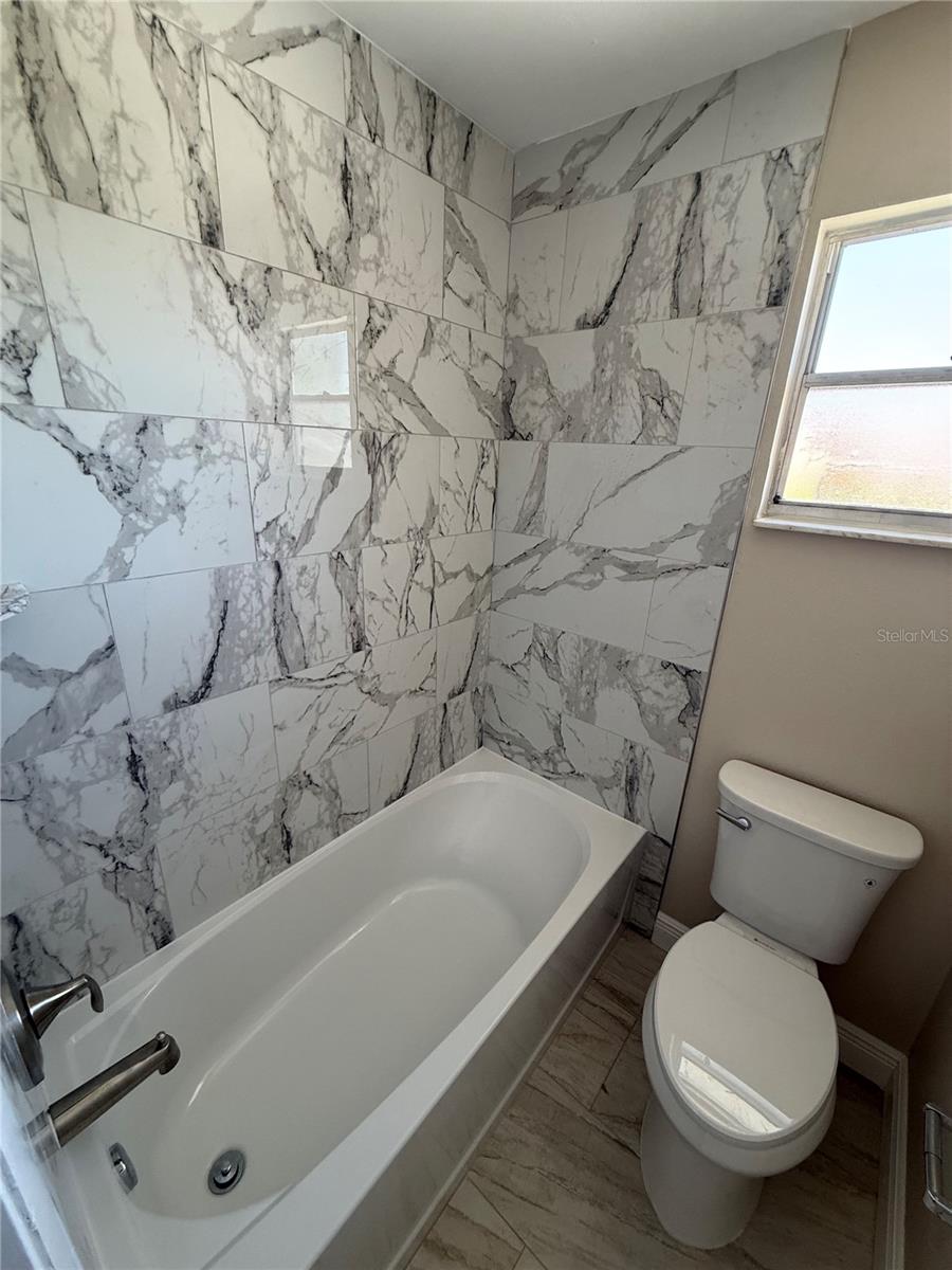 MARYLAND MANOR REV - Residential Lease