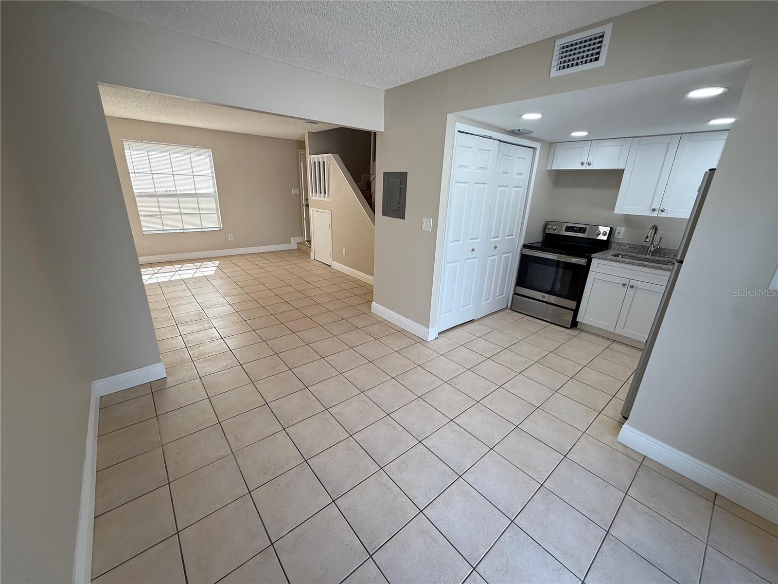 MARYLAND MANOR REV - Residential Lease