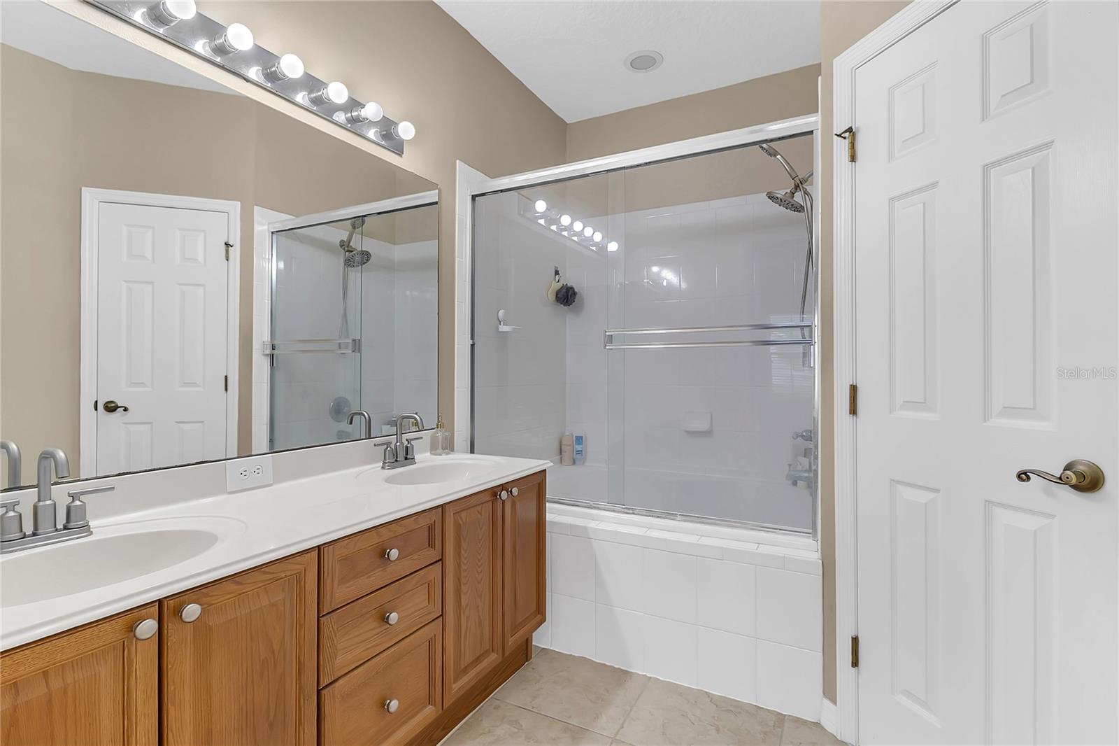 BARCLAY RESERVE TWNHMS - Residential