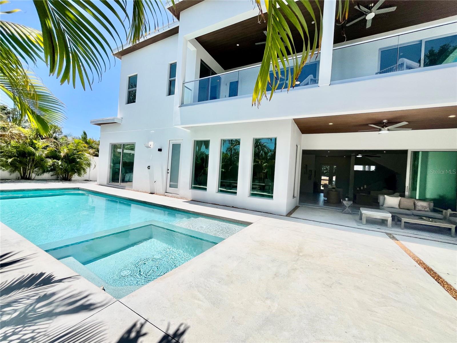 SOUTH GATE - Residential