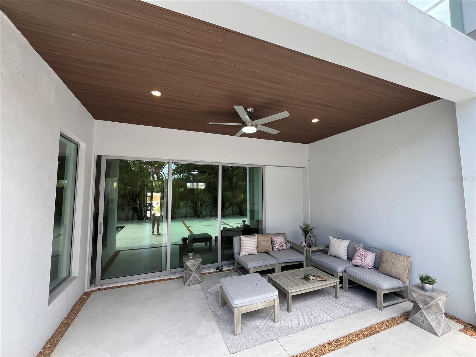SOUTH GATE - Residential
