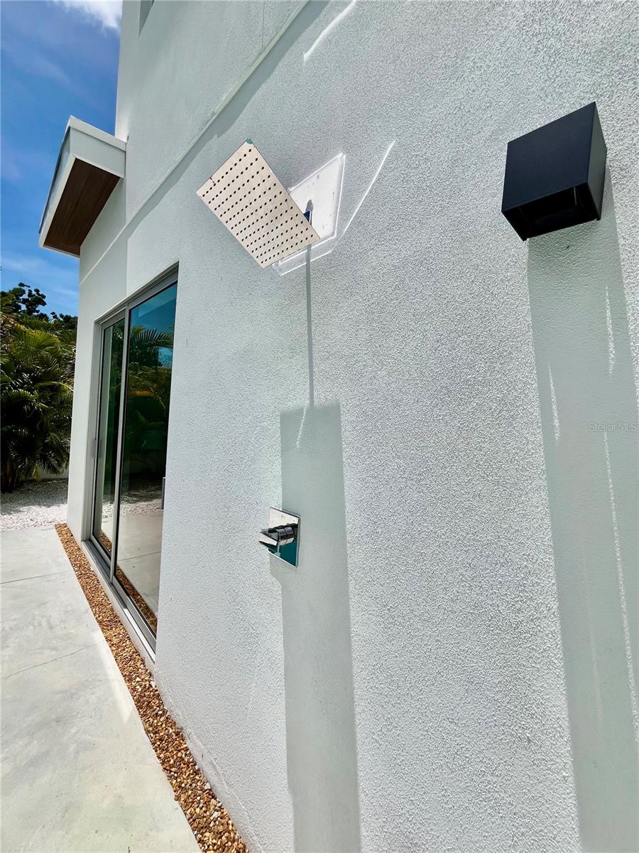 SOUTH GATE - Residential