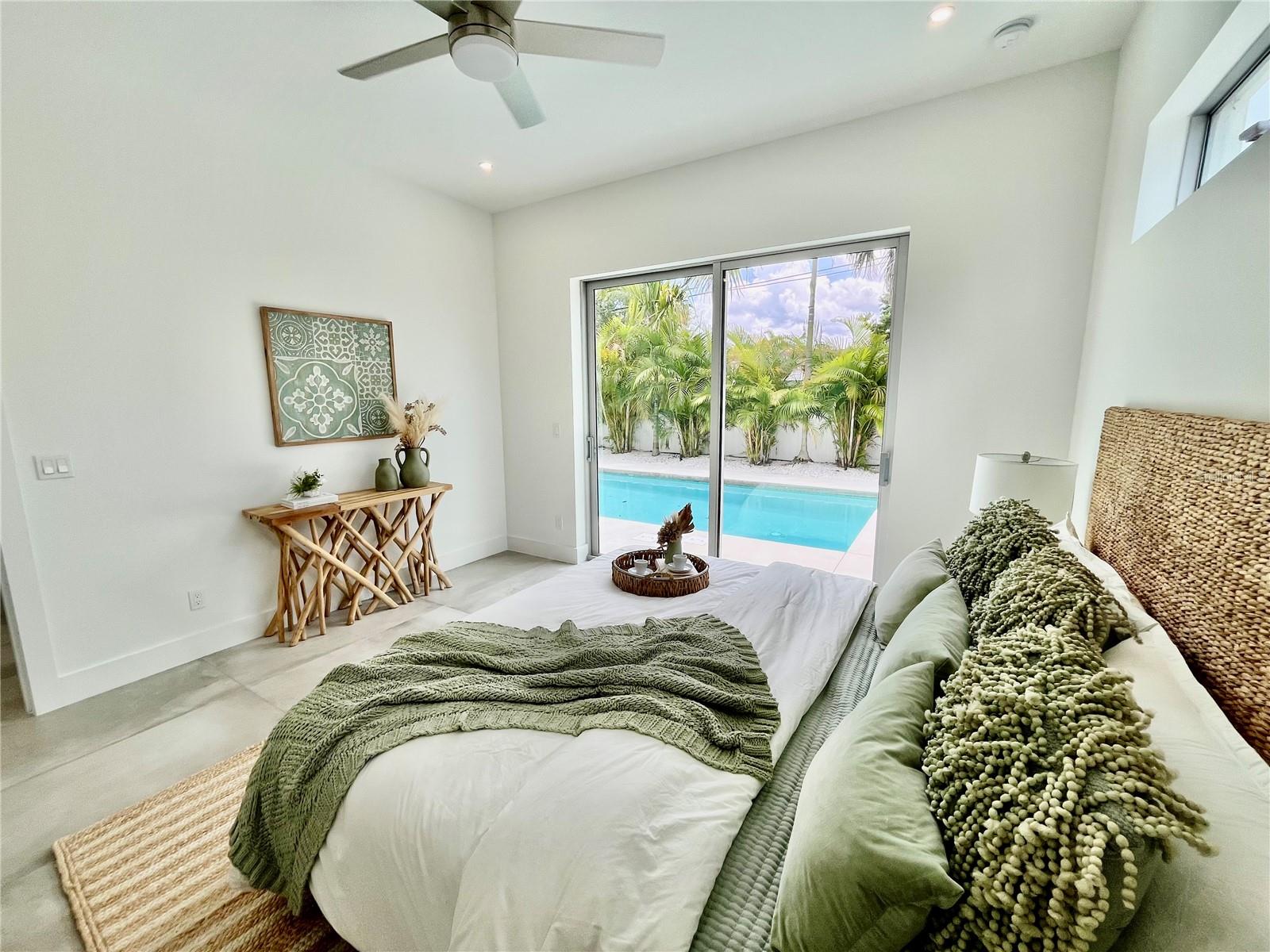 SOUTH GATE - Residential