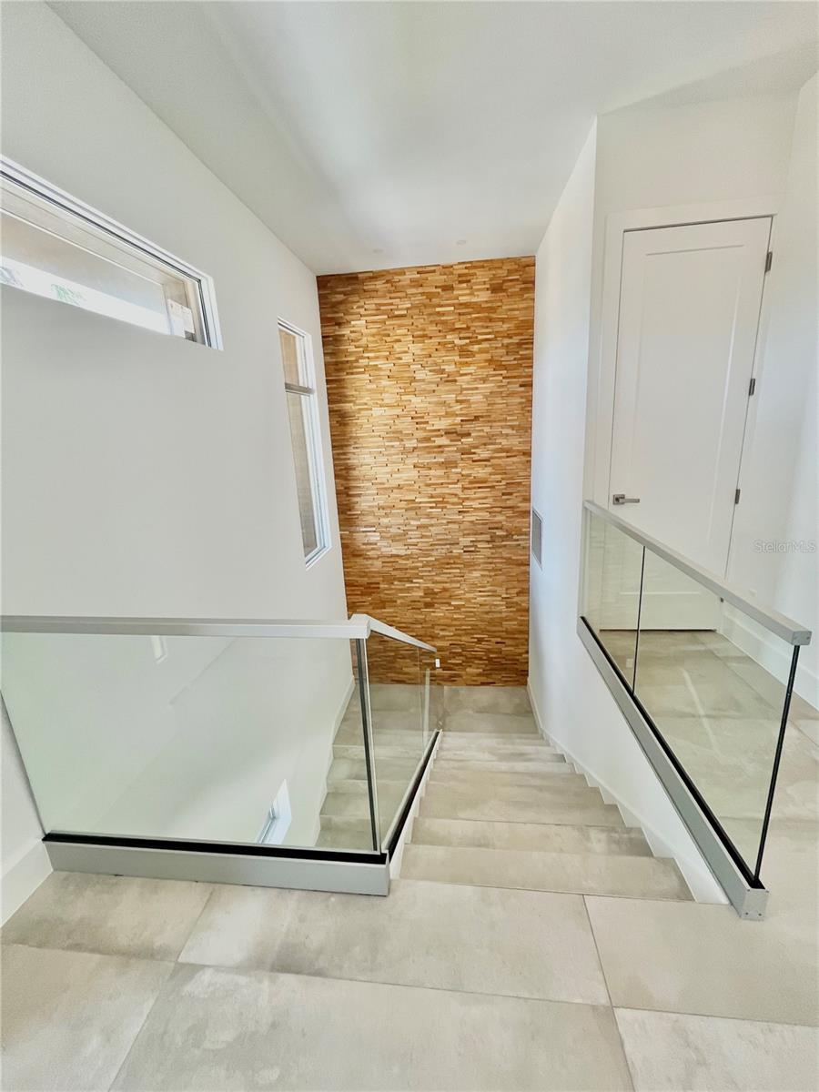 SOUTH GATE - Residential