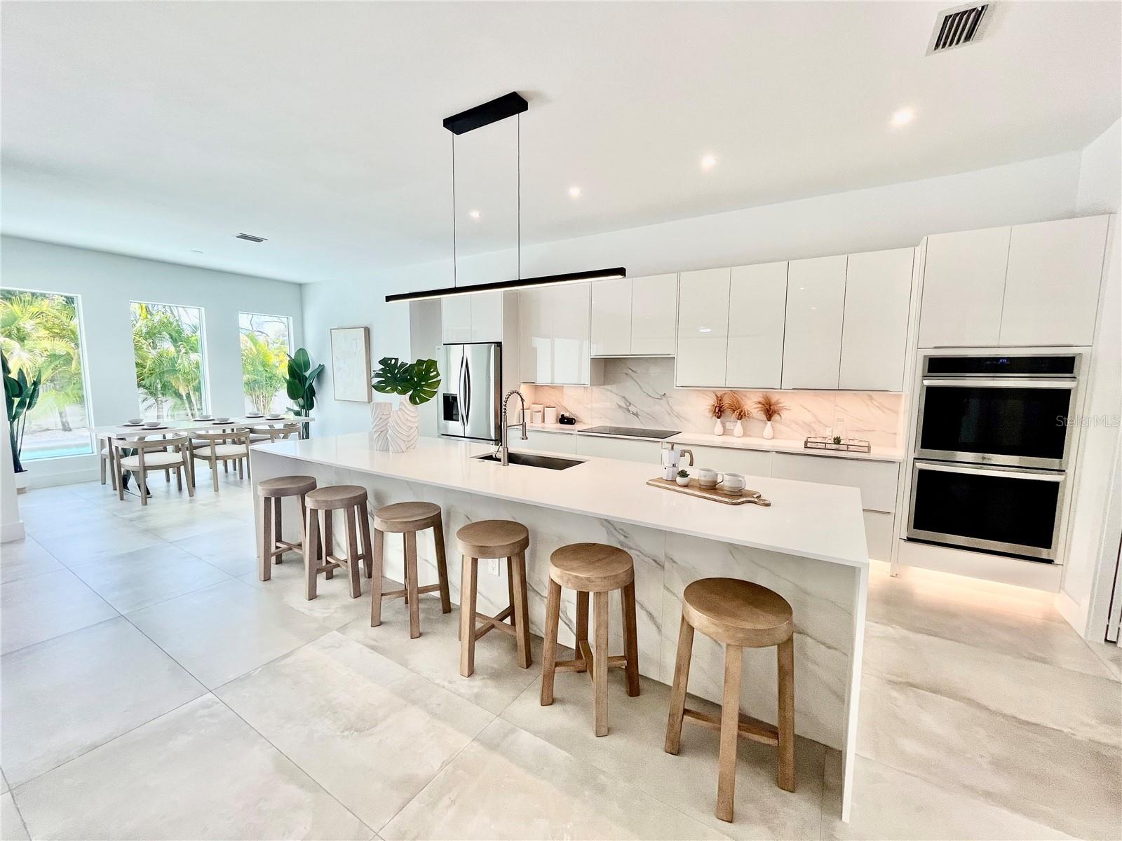 SOUTH GATE - Residential
