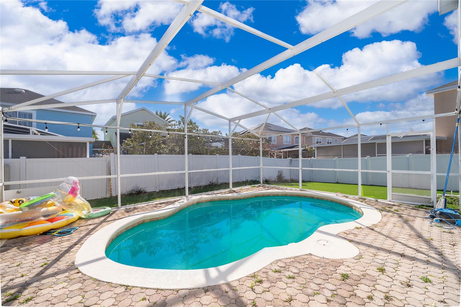 SANDPOINT AT MEADOW WOODS - Residential