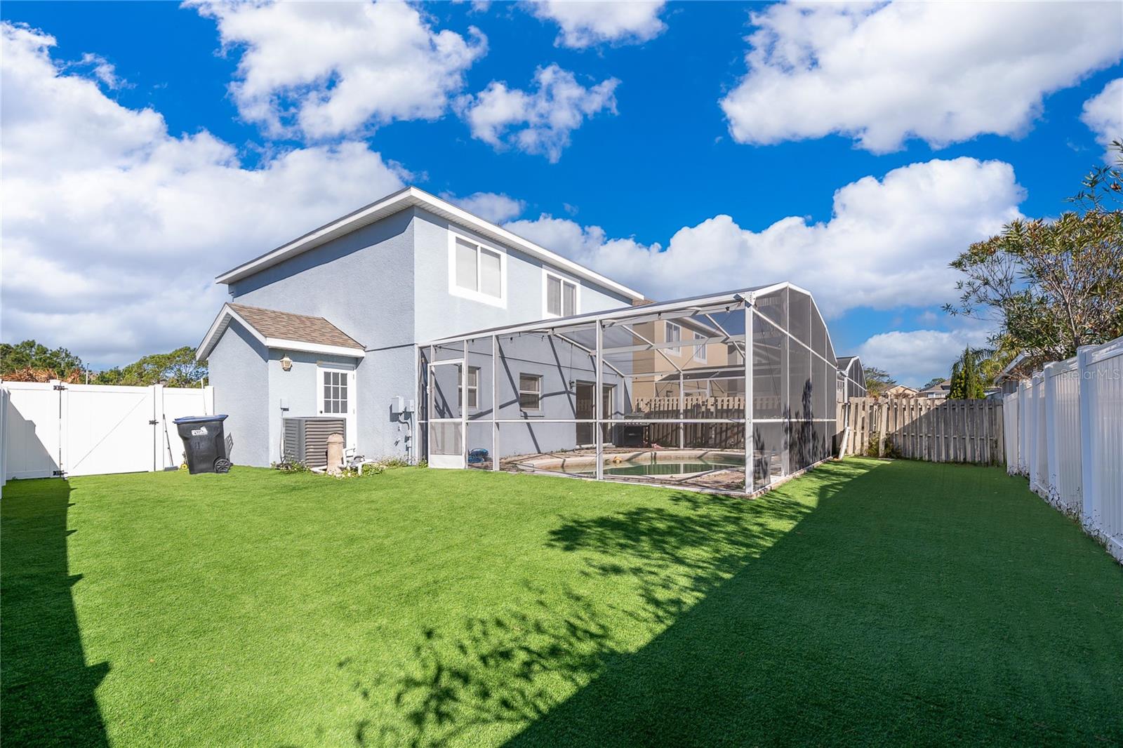 SANDPOINT AT MEADOW WOODS - Residential