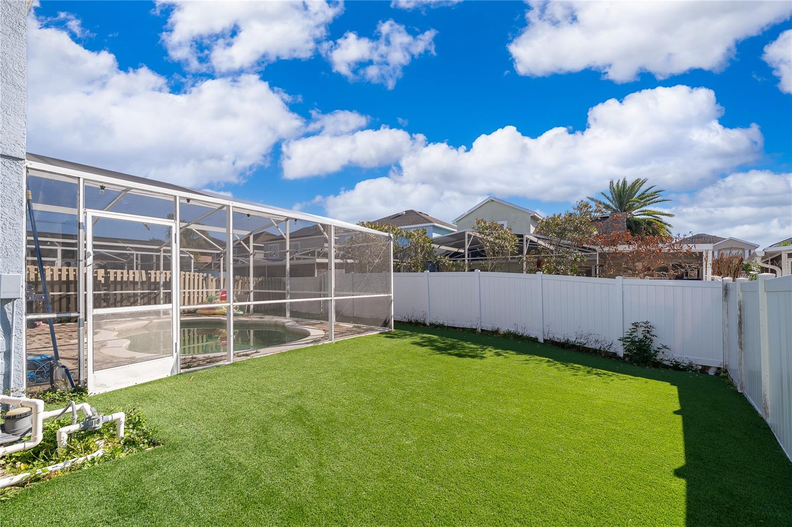 SANDPOINT AT MEADOW WOODS - Residential