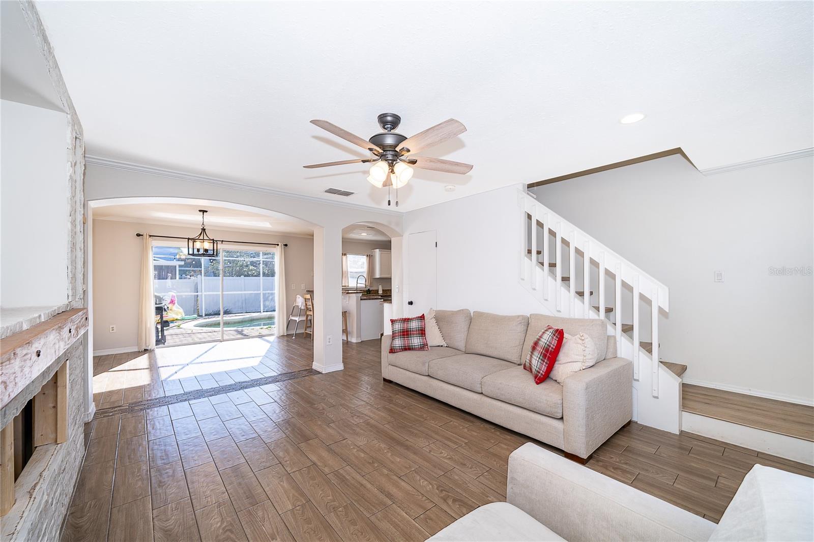 SANDPOINT AT MEADOW WOODS - Residential