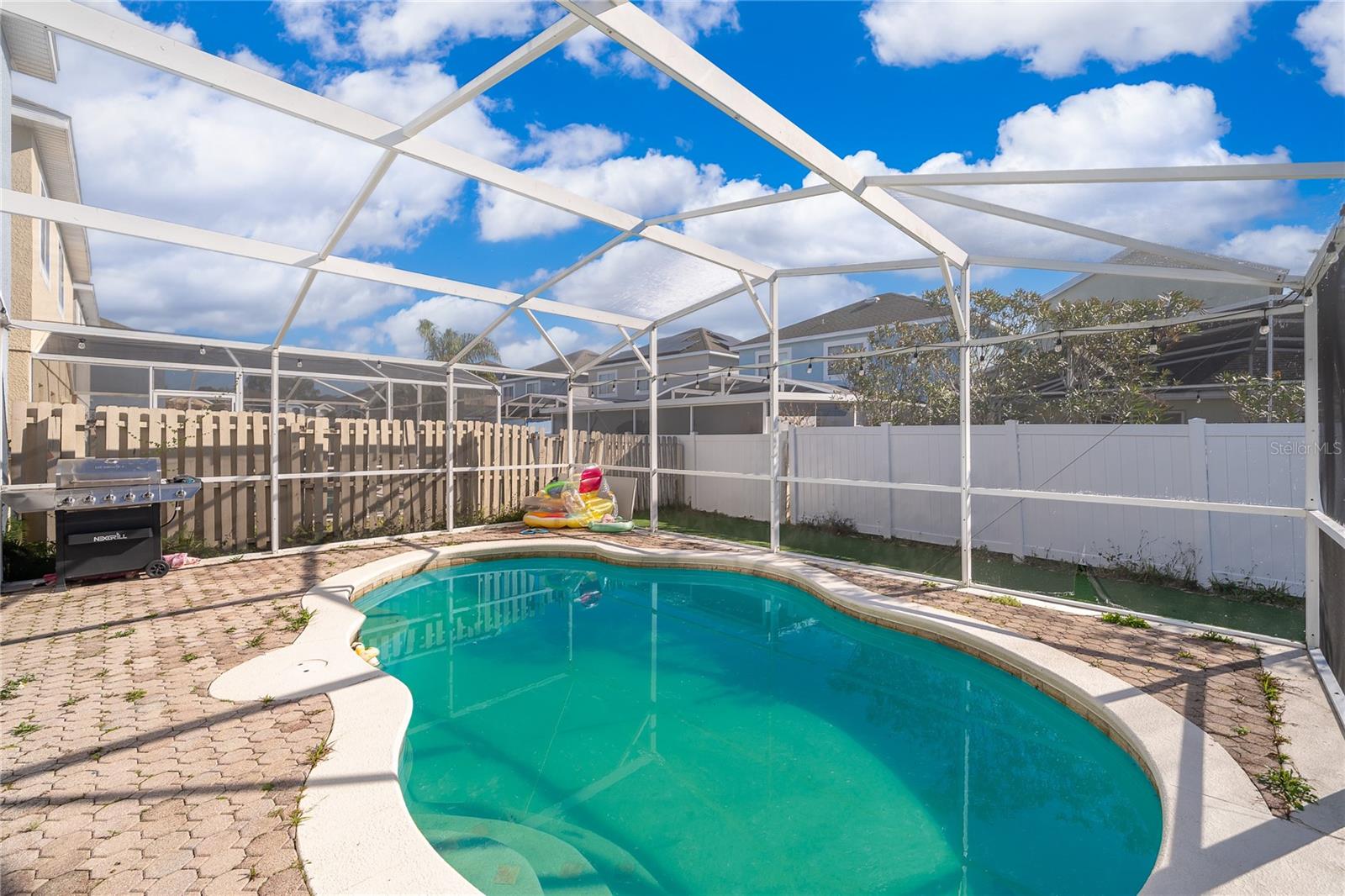 SANDPOINT AT MEADOW WOODS - Residential