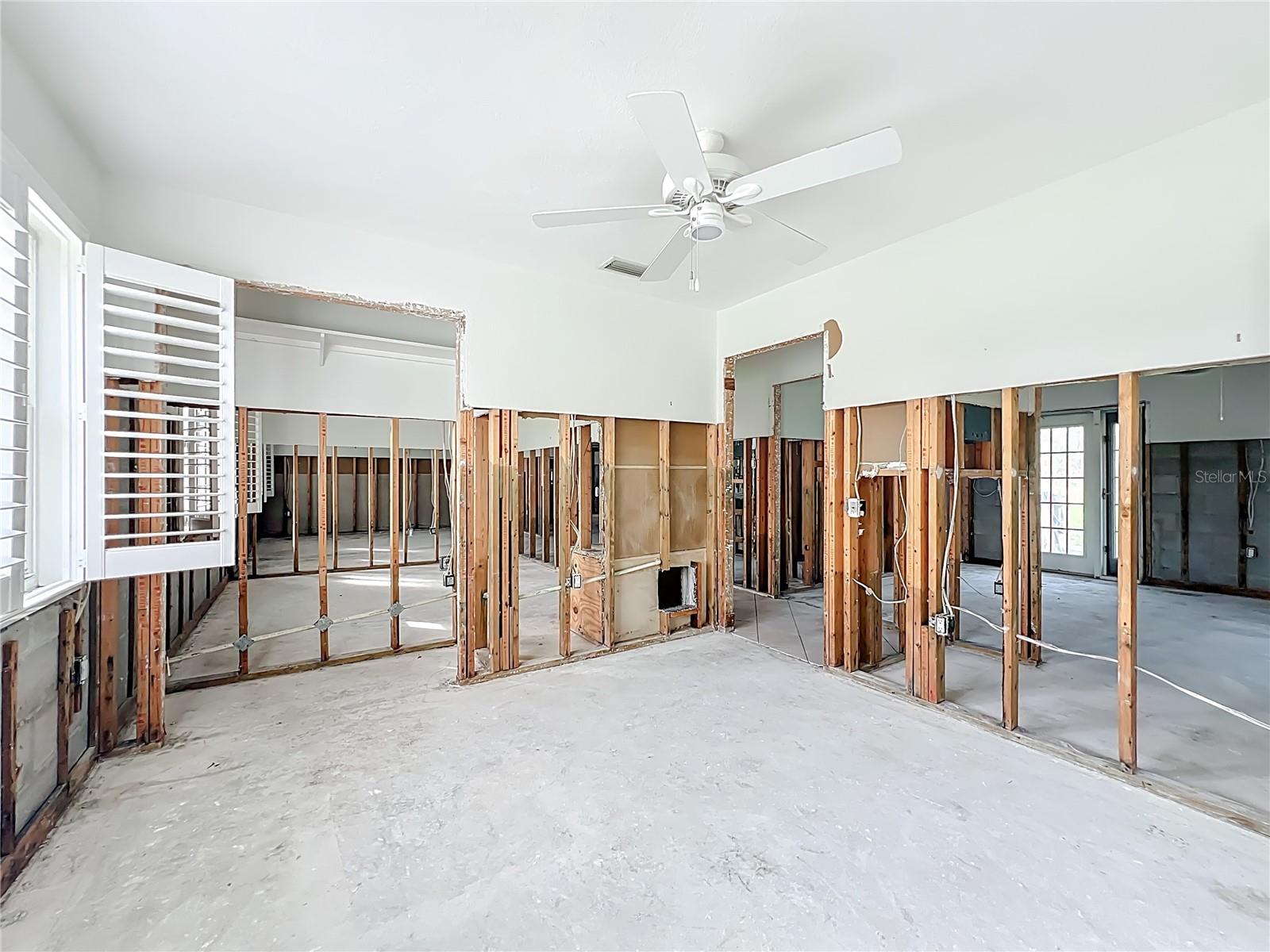 CRYSTAL SHORES ESTATES UNREC SUB - Residential