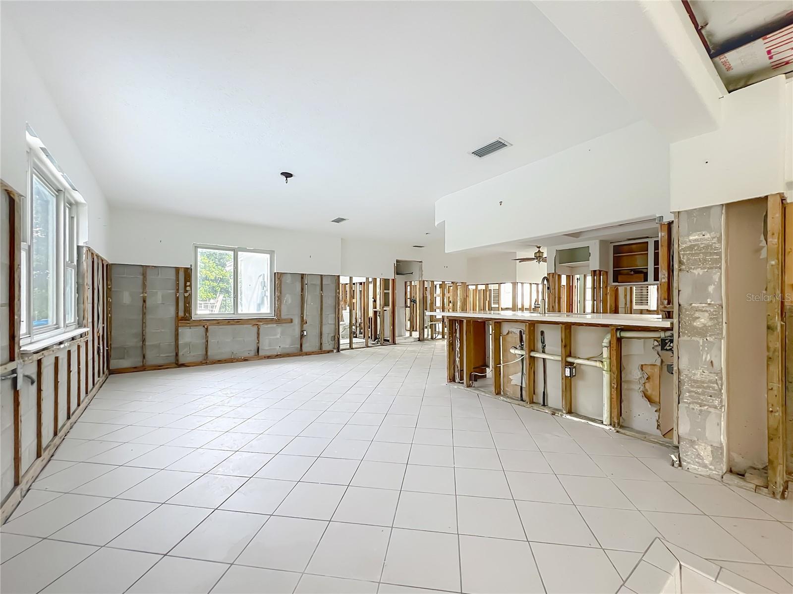 CRYSTAL SHORES ESTATES UNREC SUB - Residential