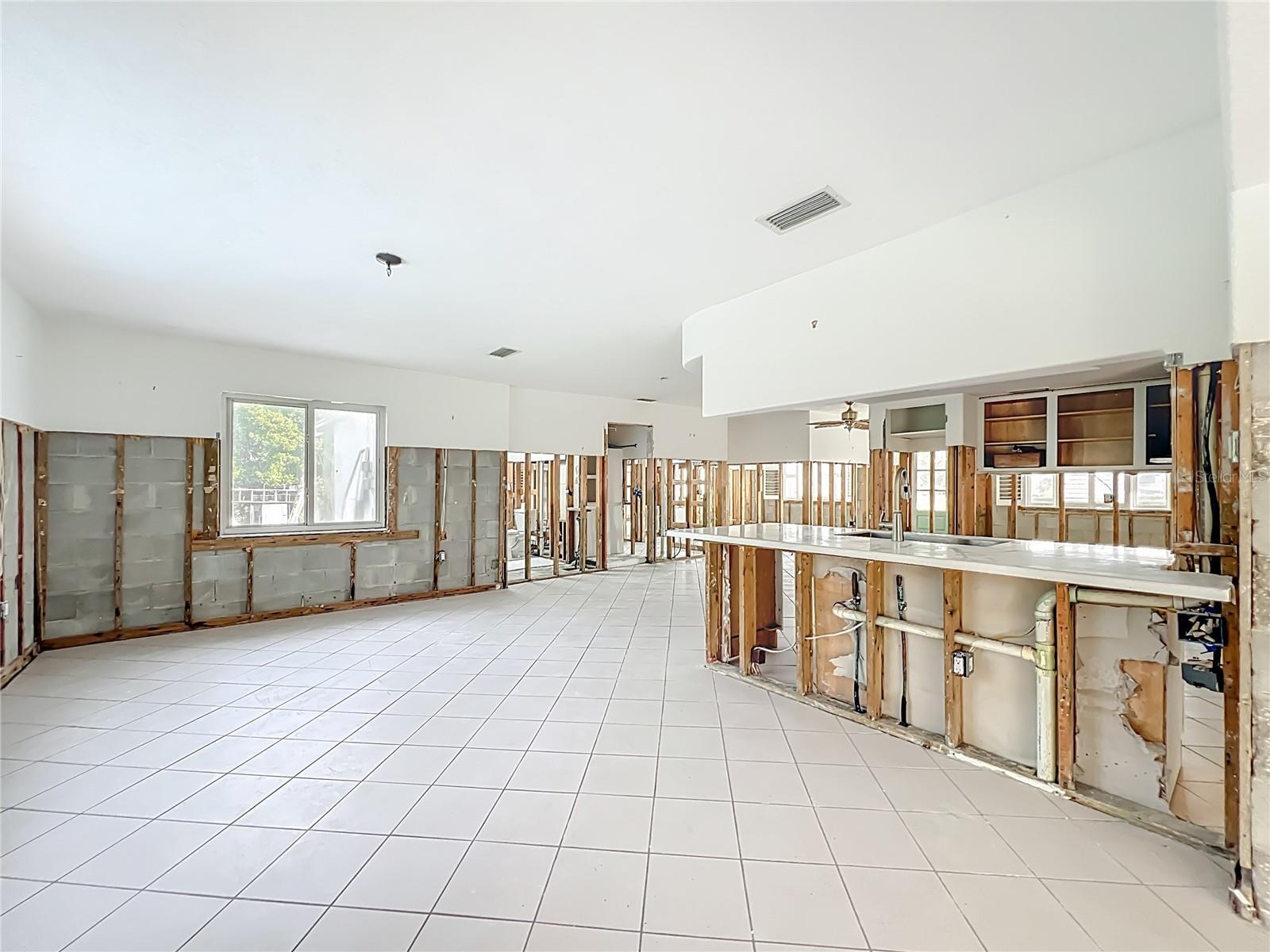 CRYSTAL SHORES ESTATES UNREC SUB - Residential