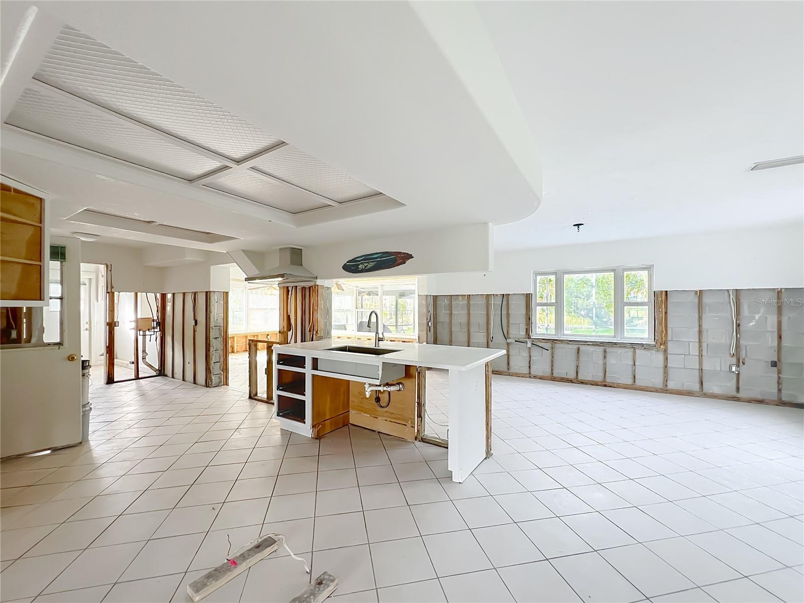 CRYSTAL SHORES ESTATES UNREC SUB - Residential