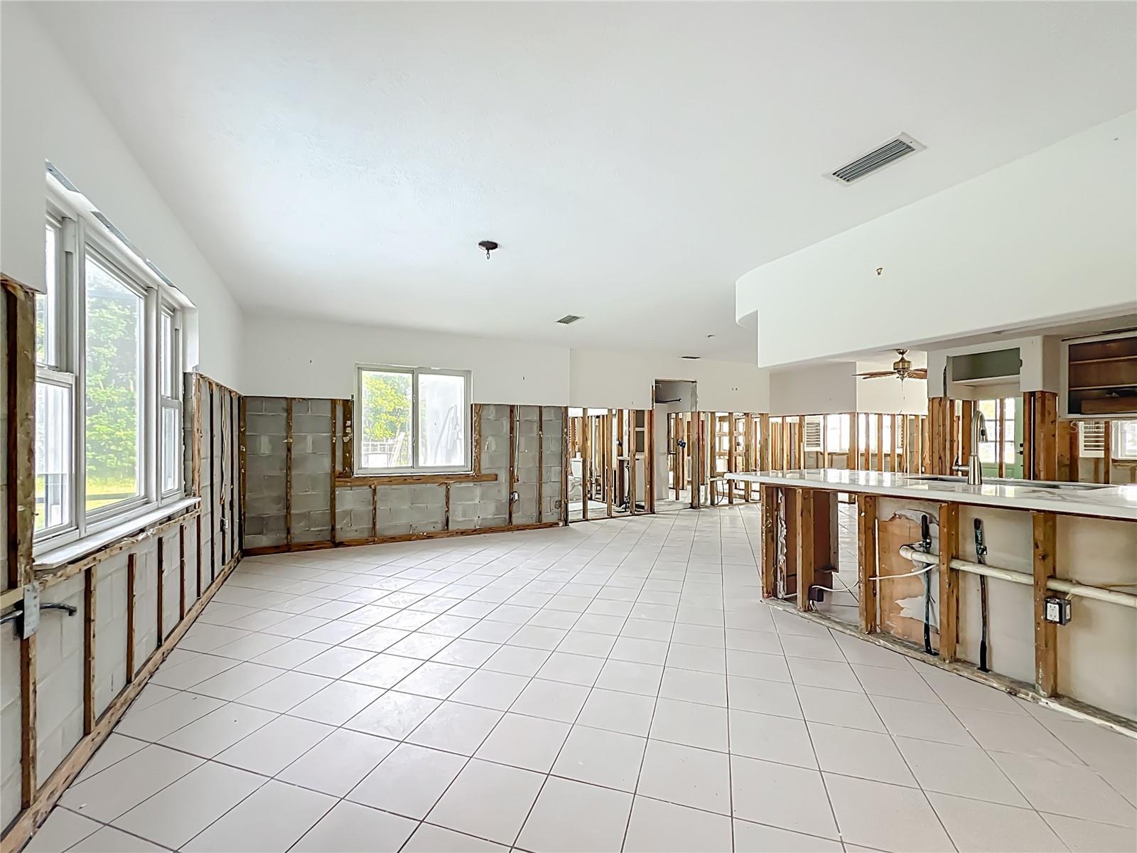 CRYSTAL SHORES ESTATES UNREC SUB - Residential