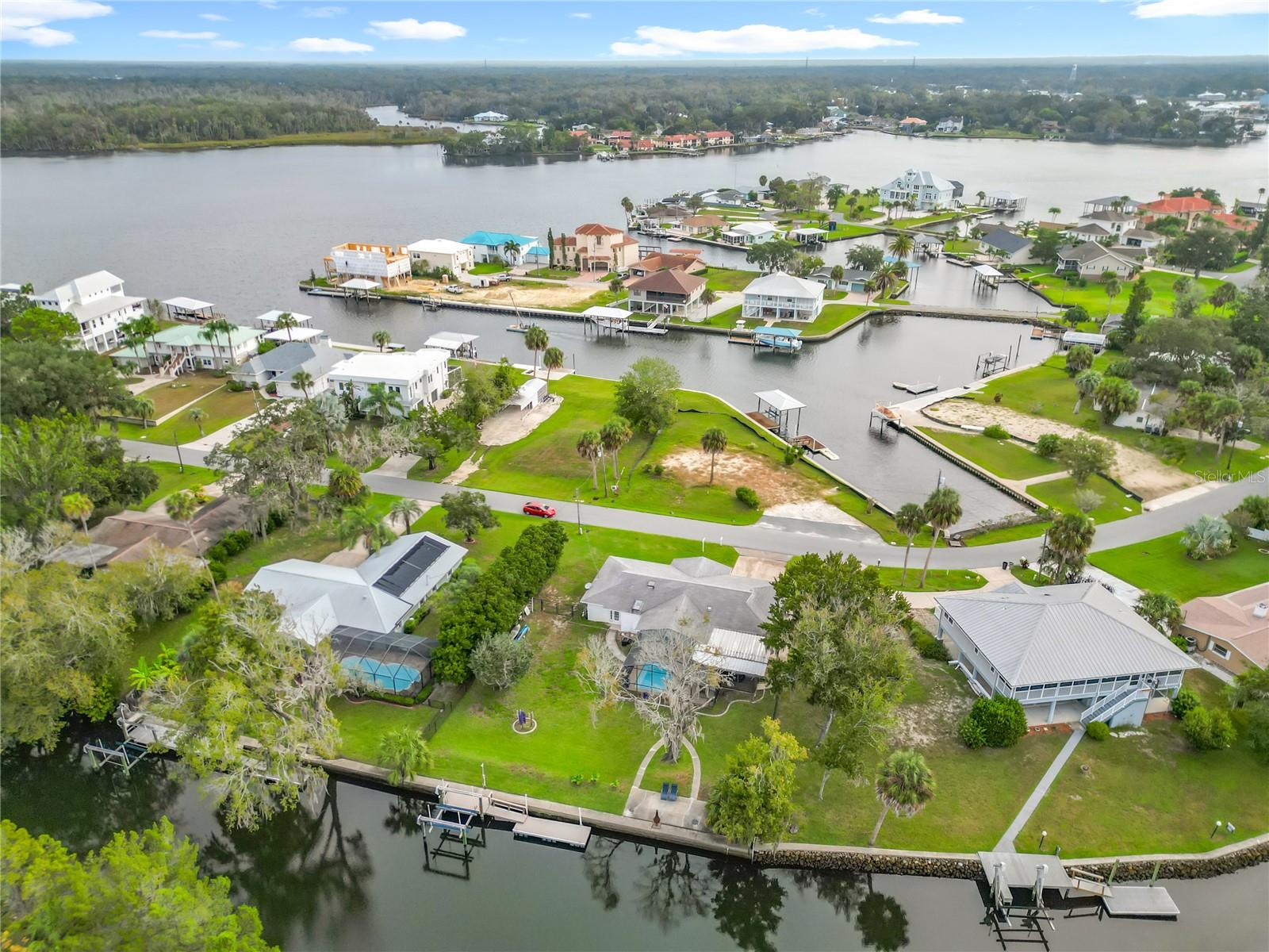 CRYSTAL SHORES ESTATES UNREC SUB - Residential