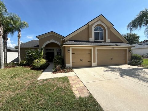 Photo of 2727 Villa Drive, Valrico, FL 33596 (MLS # TB8522875)