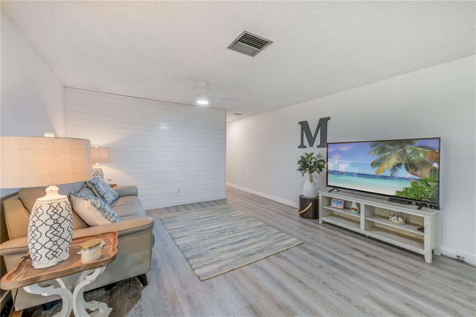 404 BRANDYWINE DRIVE