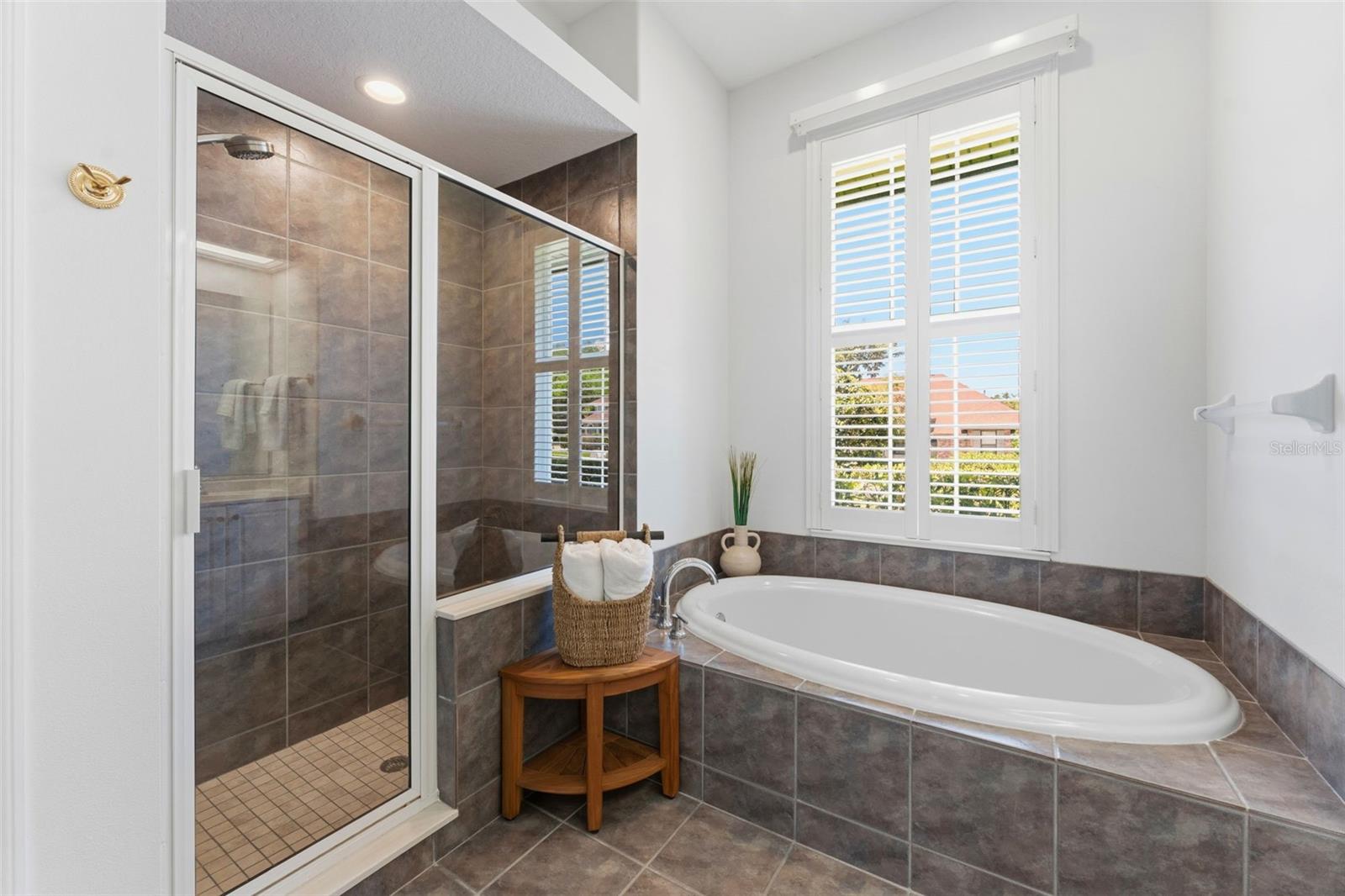 CANTERBURY OAKS - Residential