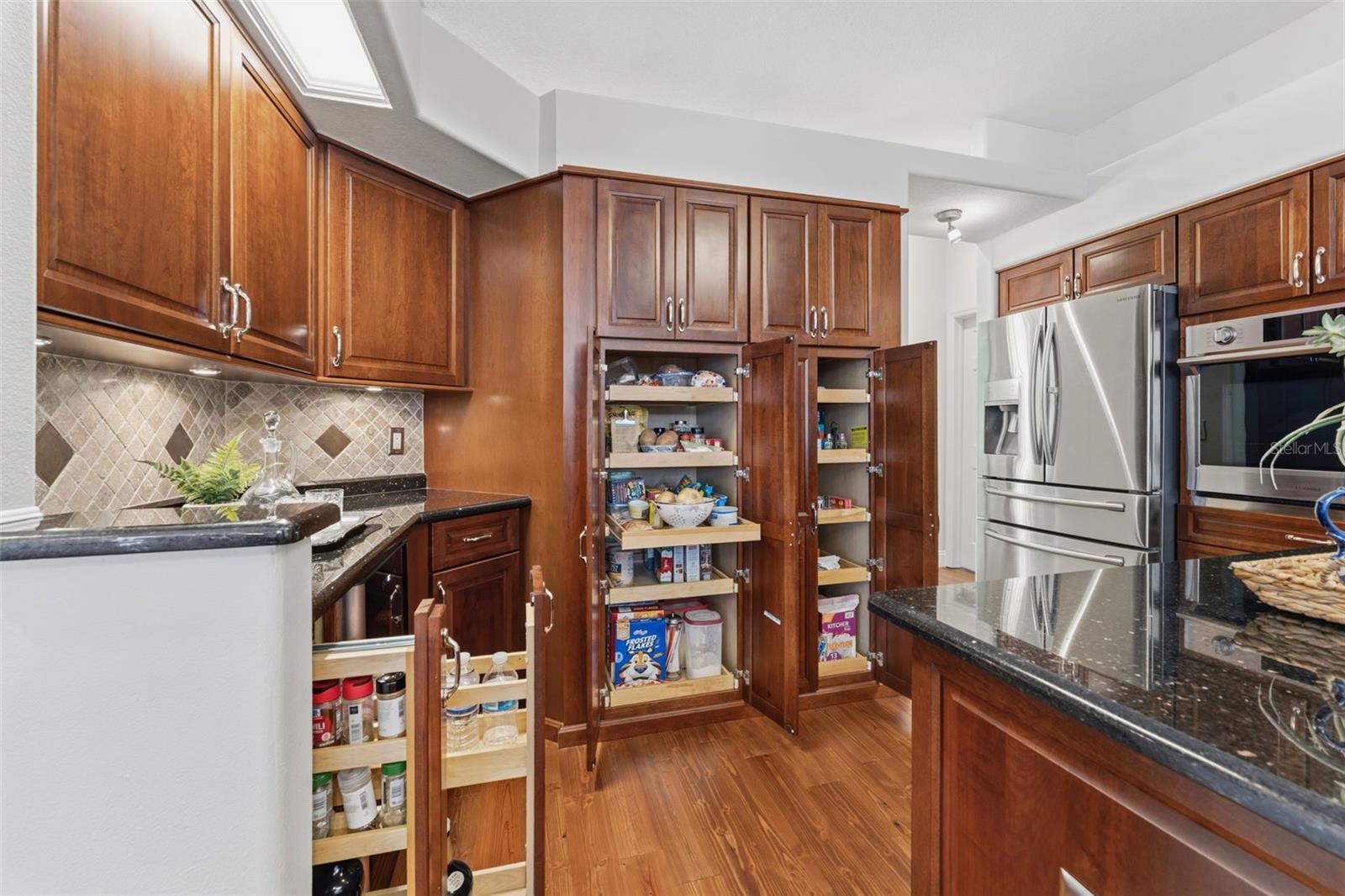 CANTERBURY OAKS - Residential