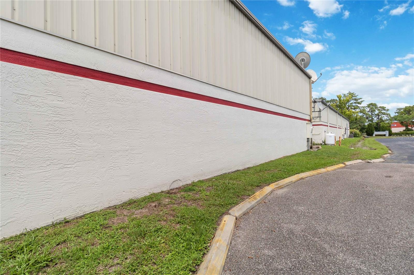 FLORIDA CENTRAL COMMERCE PARK - Commercial Sale