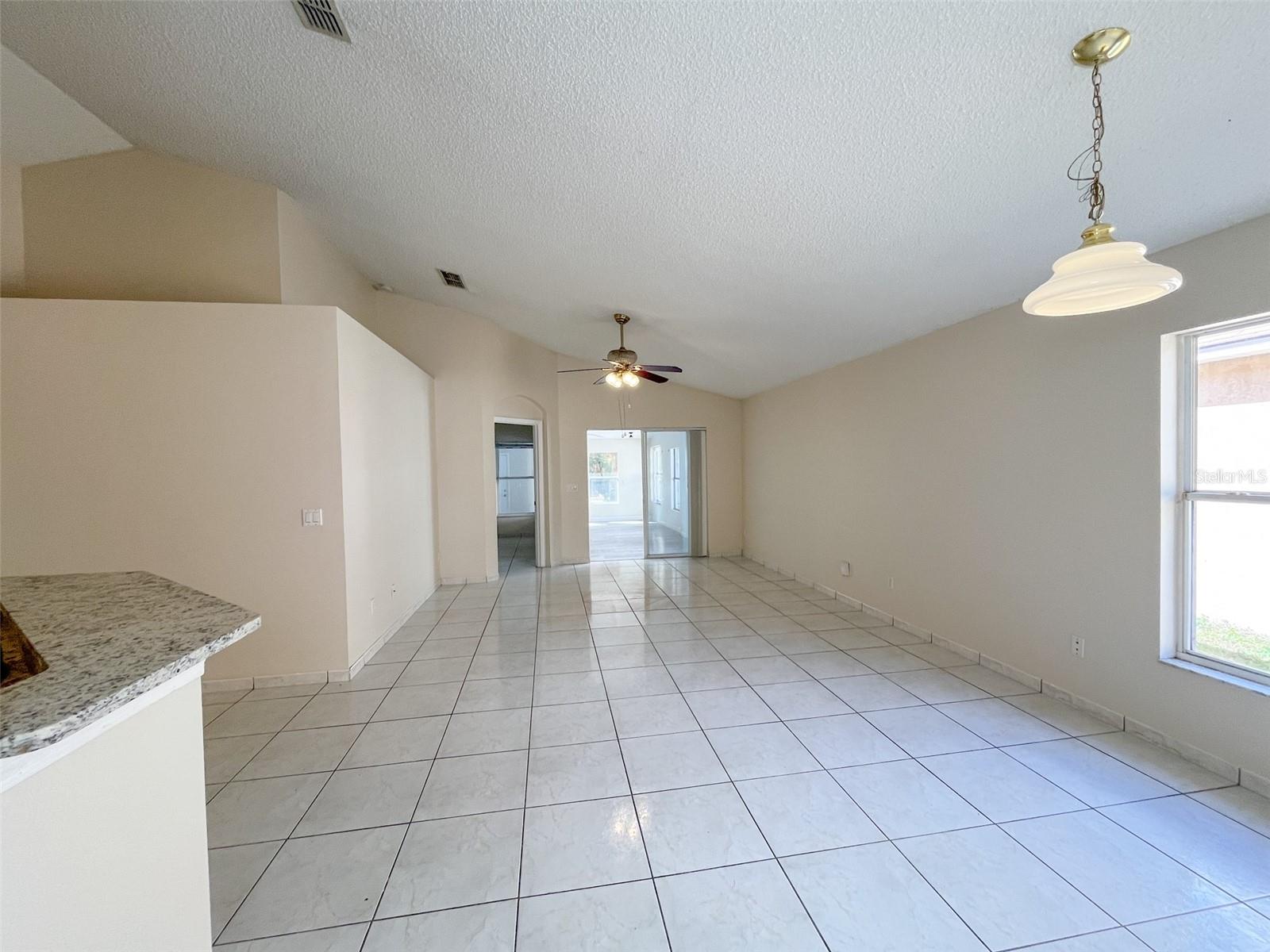 1902 PALMETTO PINE LANE