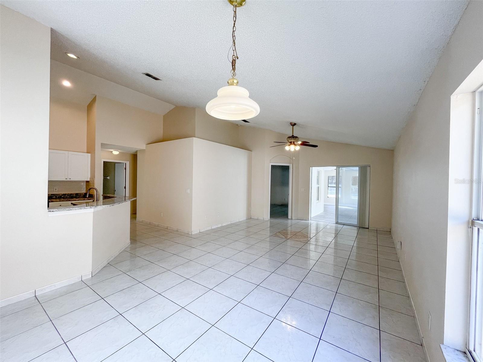 1902 PALMETTO PINE LANE