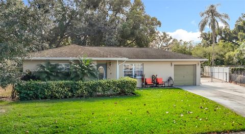 Photo of 501 Pheasant Place, Brandon, FL 33510 (MLS # TB8441939) Photo of 501 Pheasant Place, Brandon, FL 33510 (MLS # TB8441939)