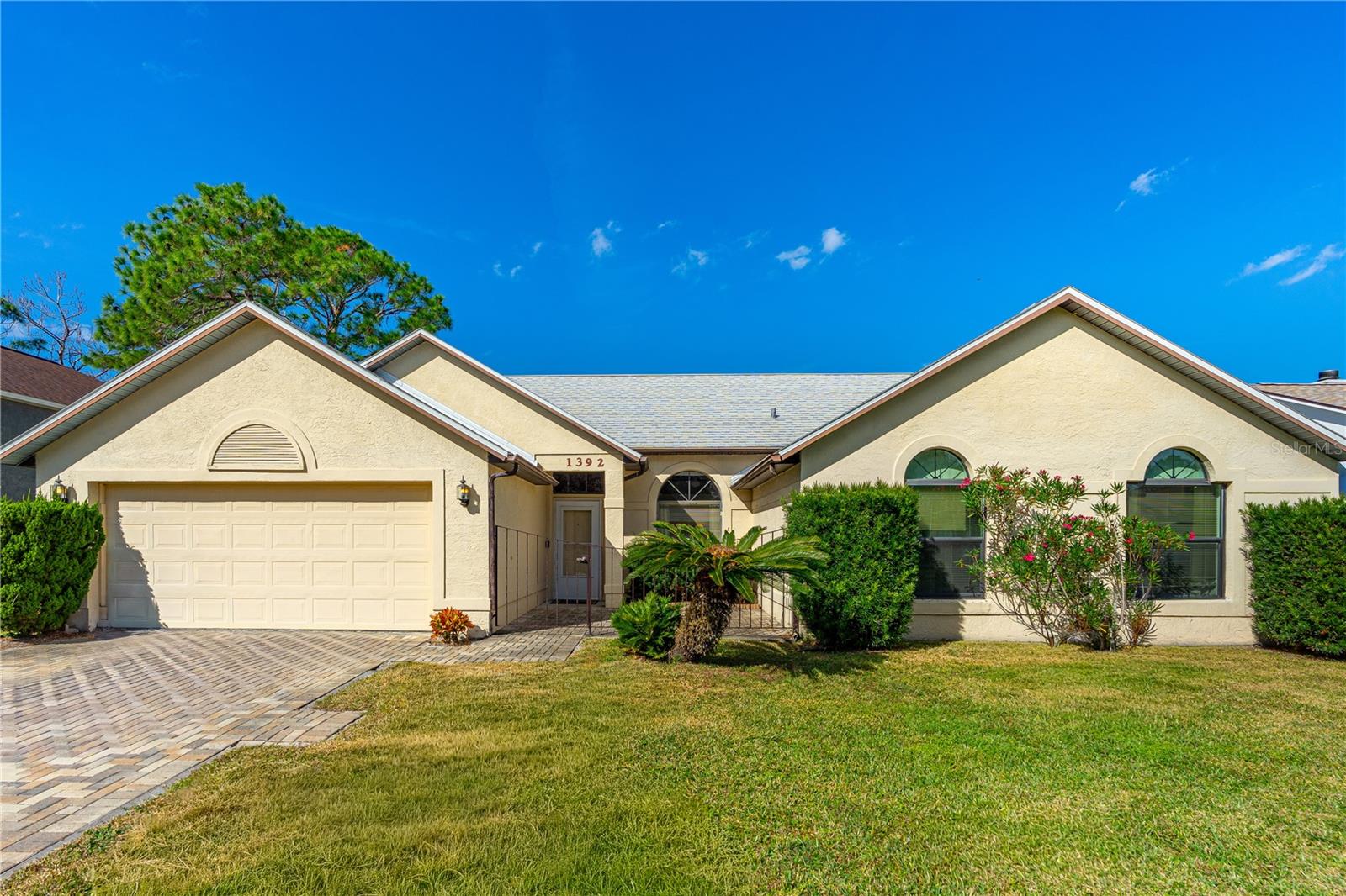 1392 SURREY PARK DRIVE